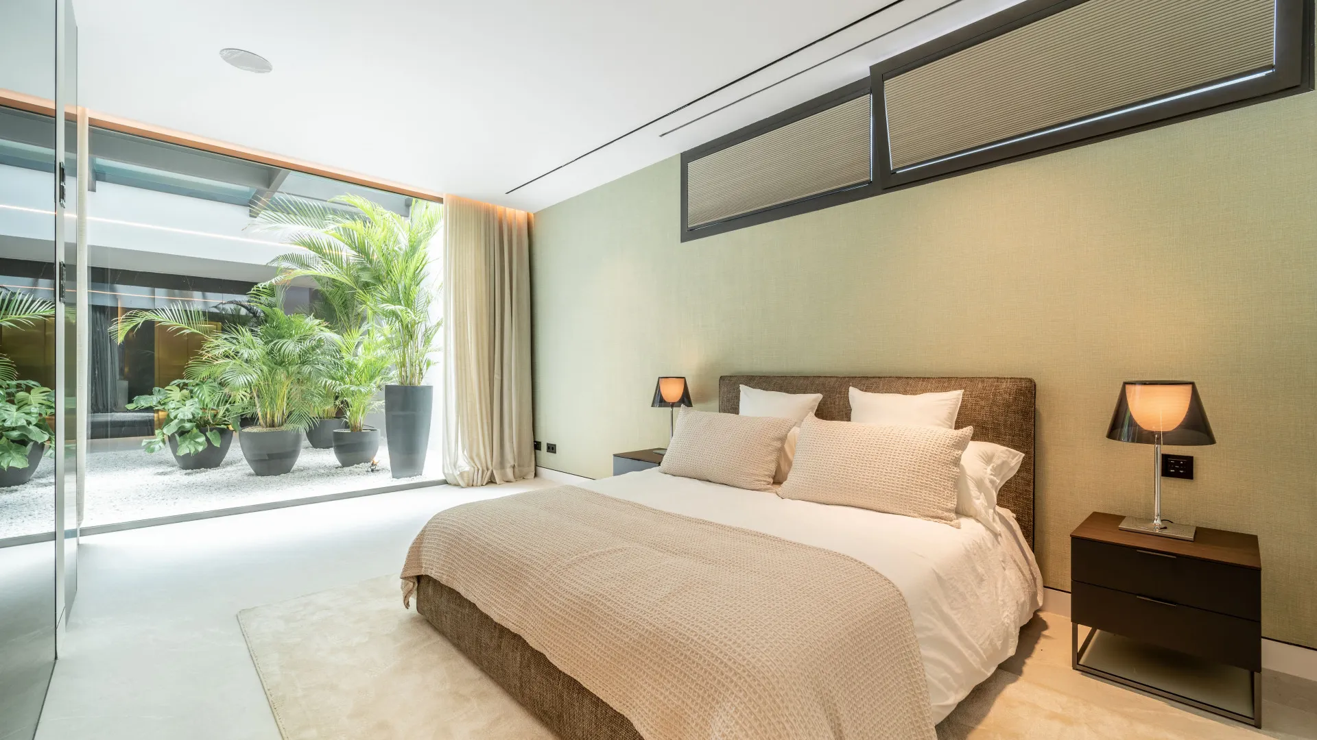 Villa con 5 dormitorios a la venta en Marbella Golden Mile