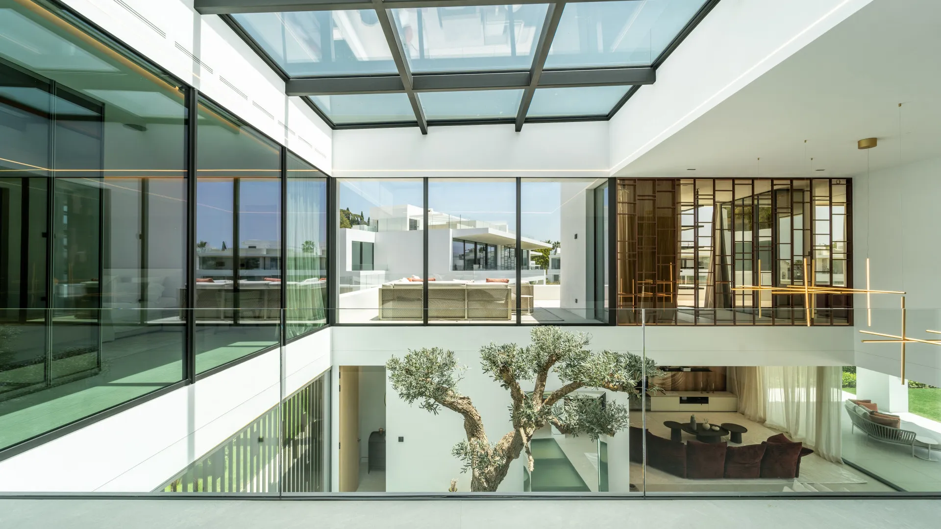 Villa con 5 dormitorios a la venta en Marbella Golden Mile