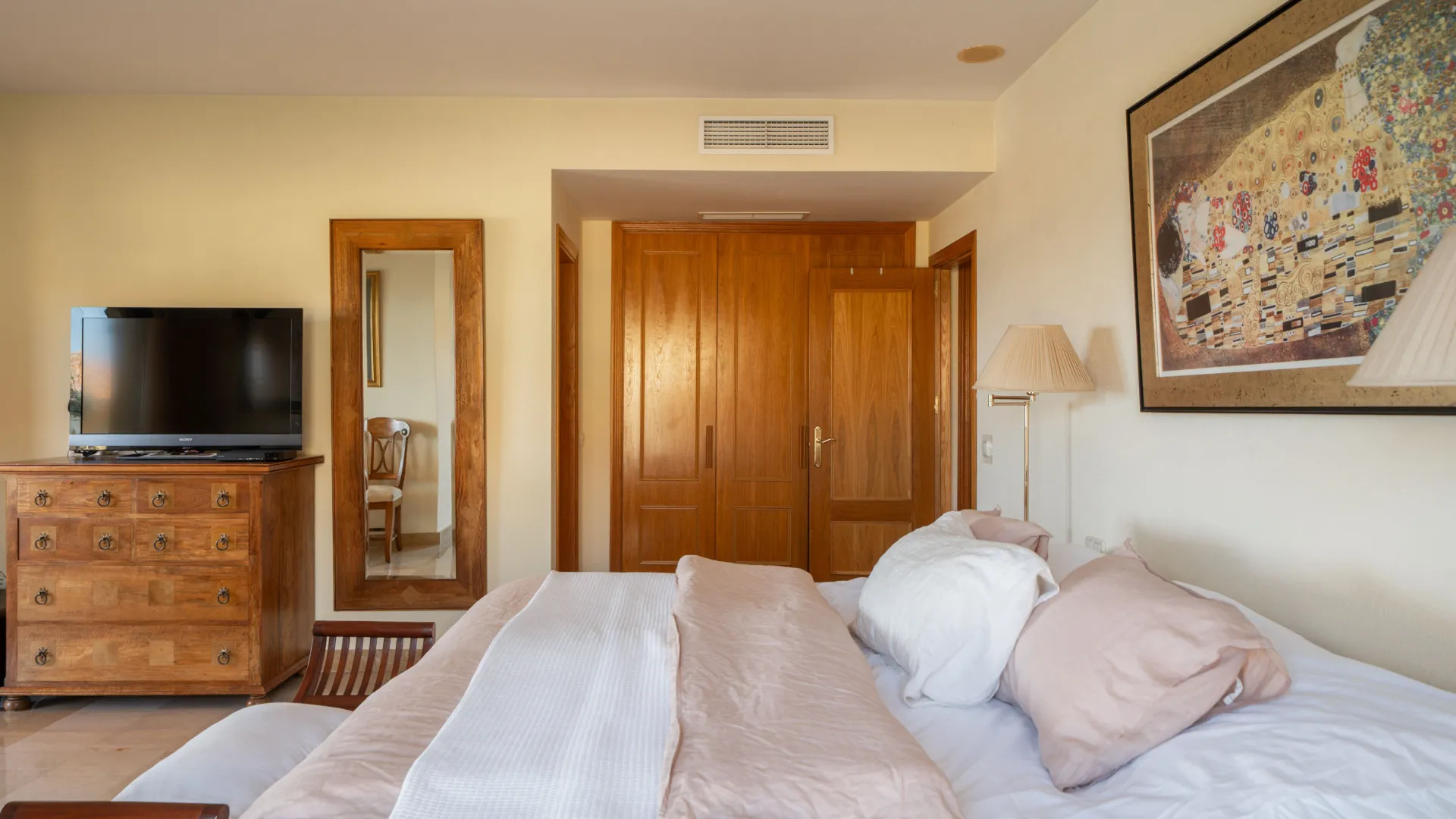 For sale Linda Vista Baja 4 bedrooms penthouse