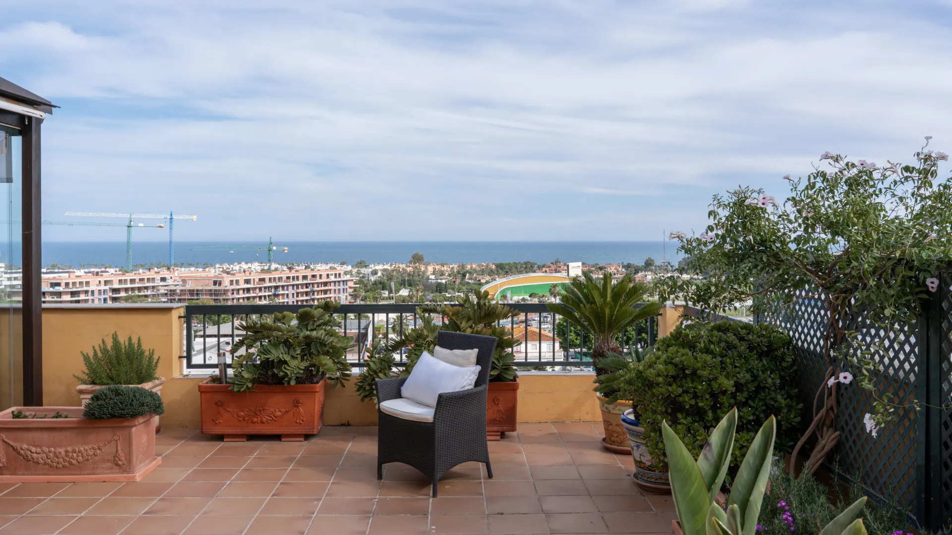 For sale Linda Vista Baja 4 bedrooms penthouse