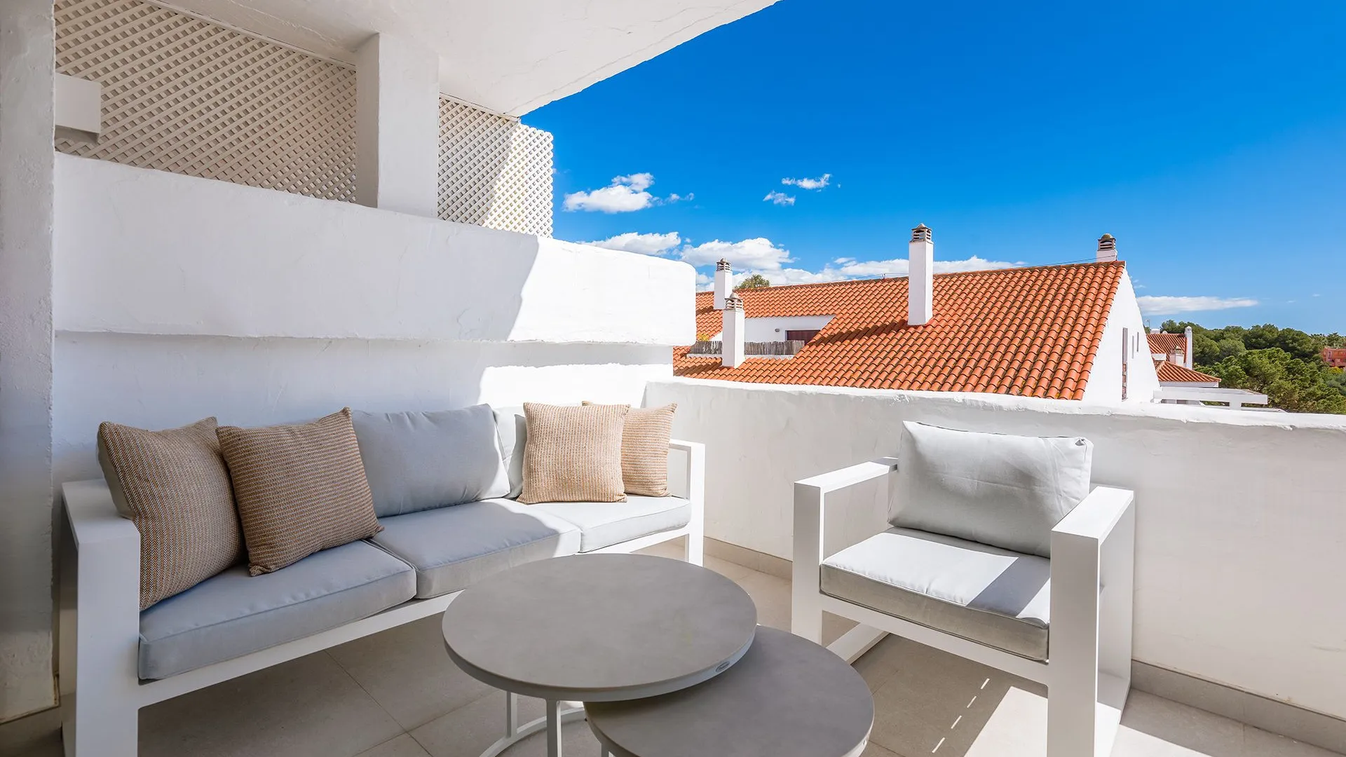 Nueva Andalucia, apartamento de 2 dormitorios a la venta