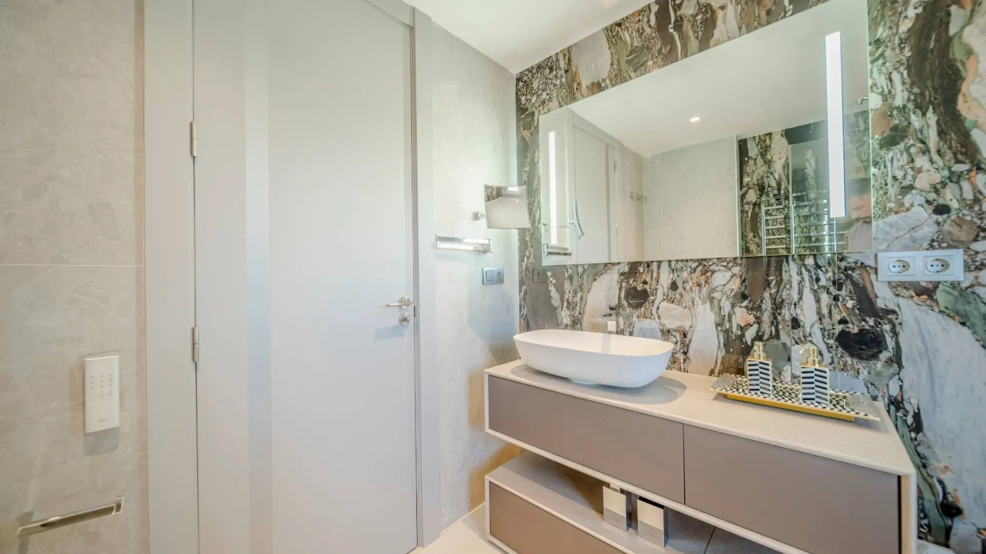 3 bedrooms Menara Beach duplex penthouse for sale