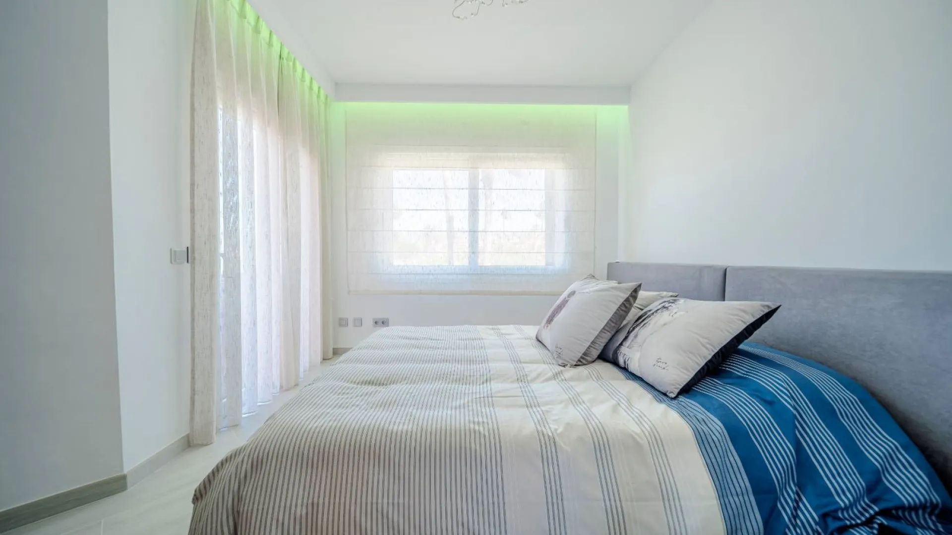 3 bedrooms Menara Beach duplex penthouse for sale