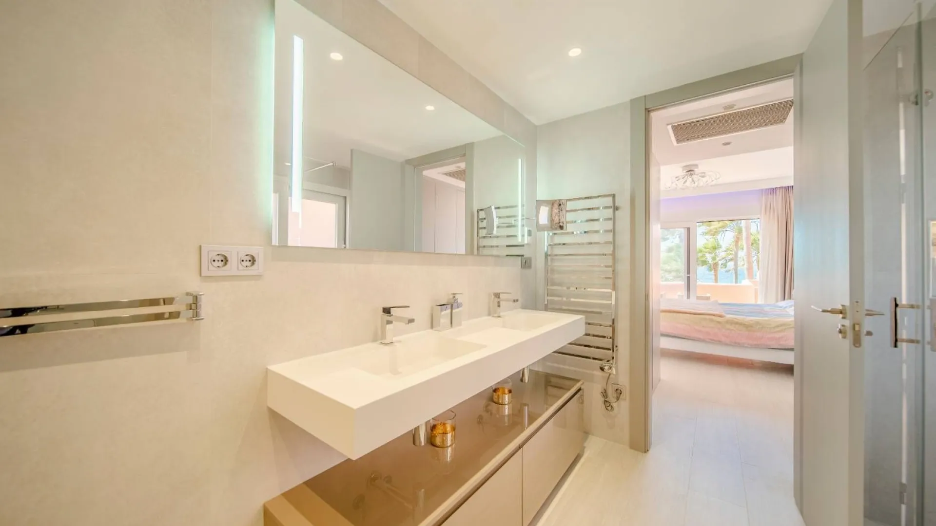 3 bedrooms Menara Beach duplex penthouse for sale