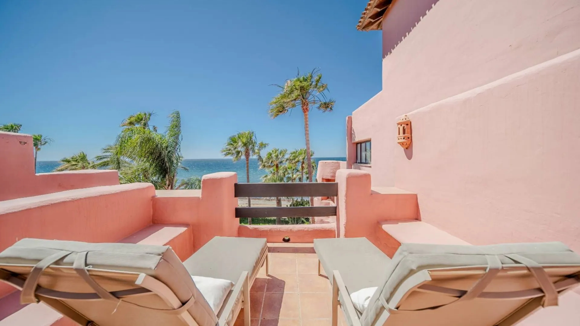 3 bedrooms Menara Beach duplex penthouse for sale