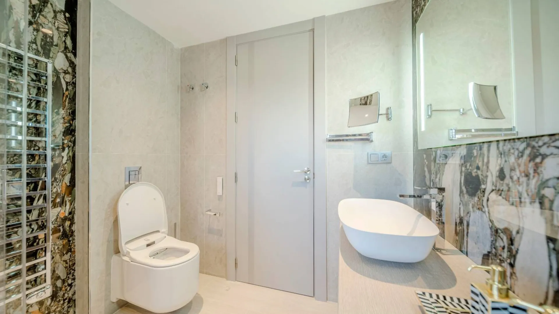 3 bedrooms Menara Beach duplex penthouse for sale