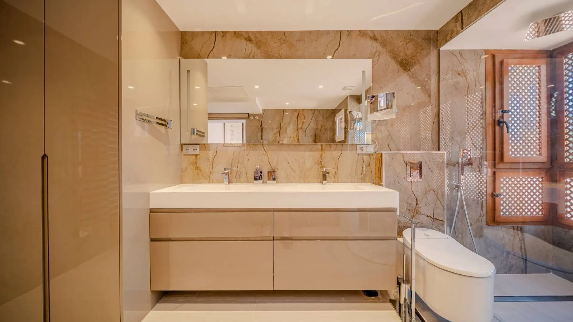 3 bedrooms Menara Beach duplex penthouse for sale