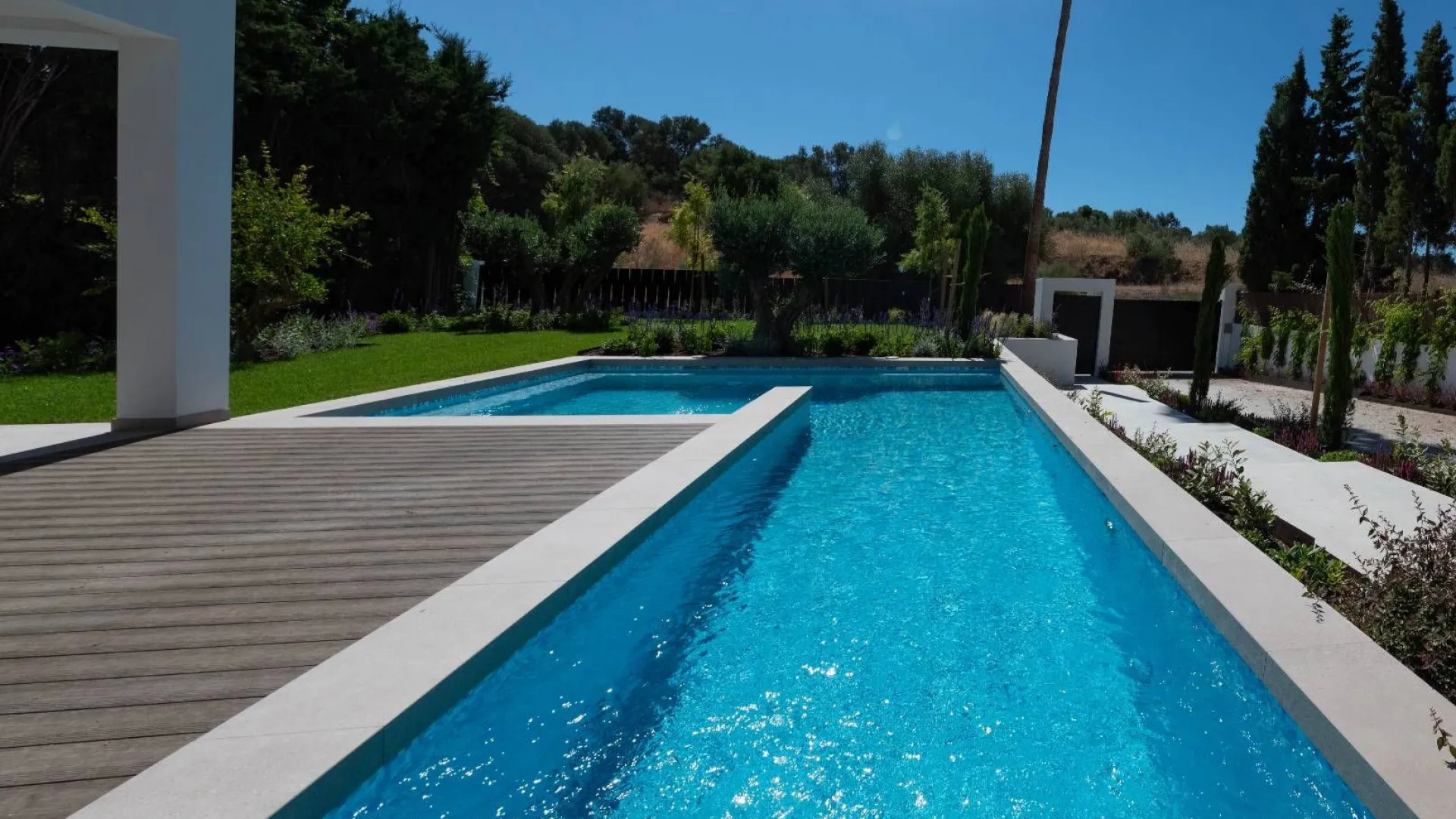 Benahavis villa for sale