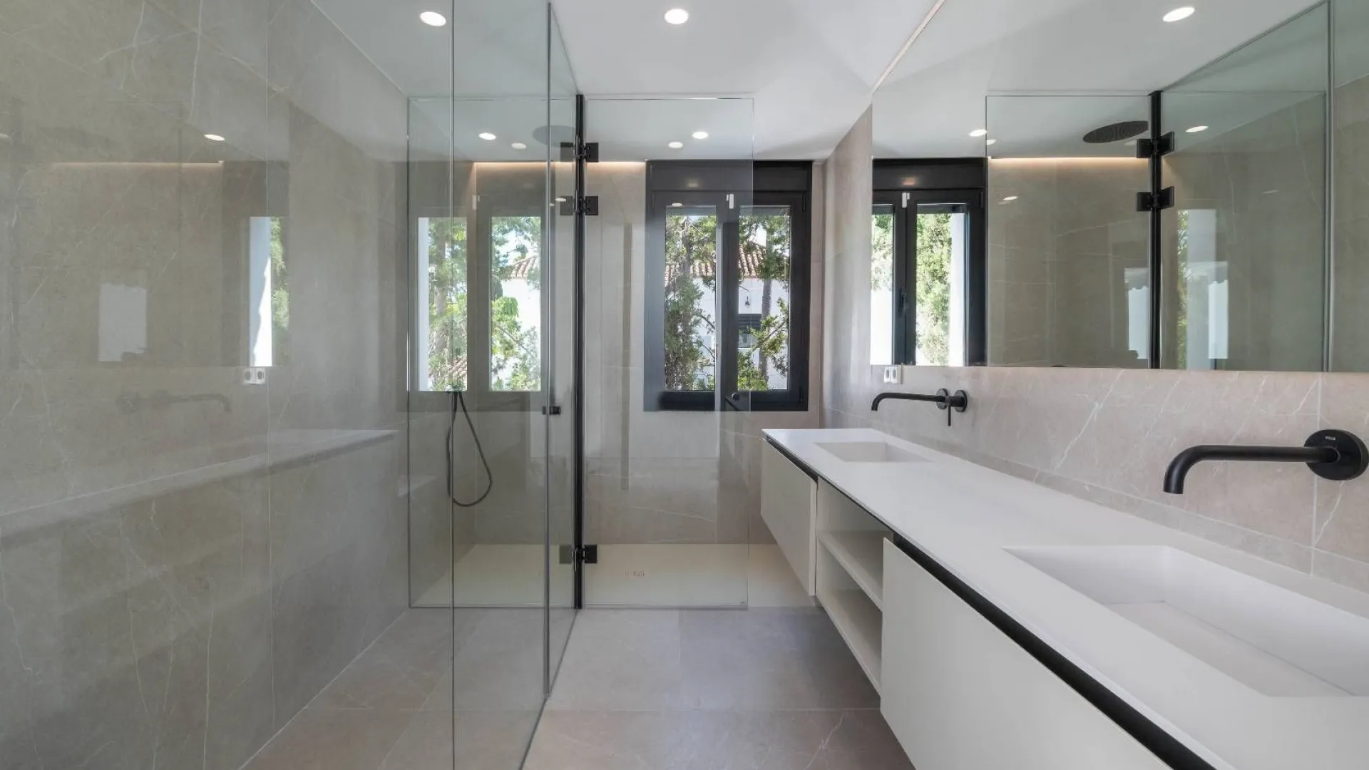 Benahavis villa for sale