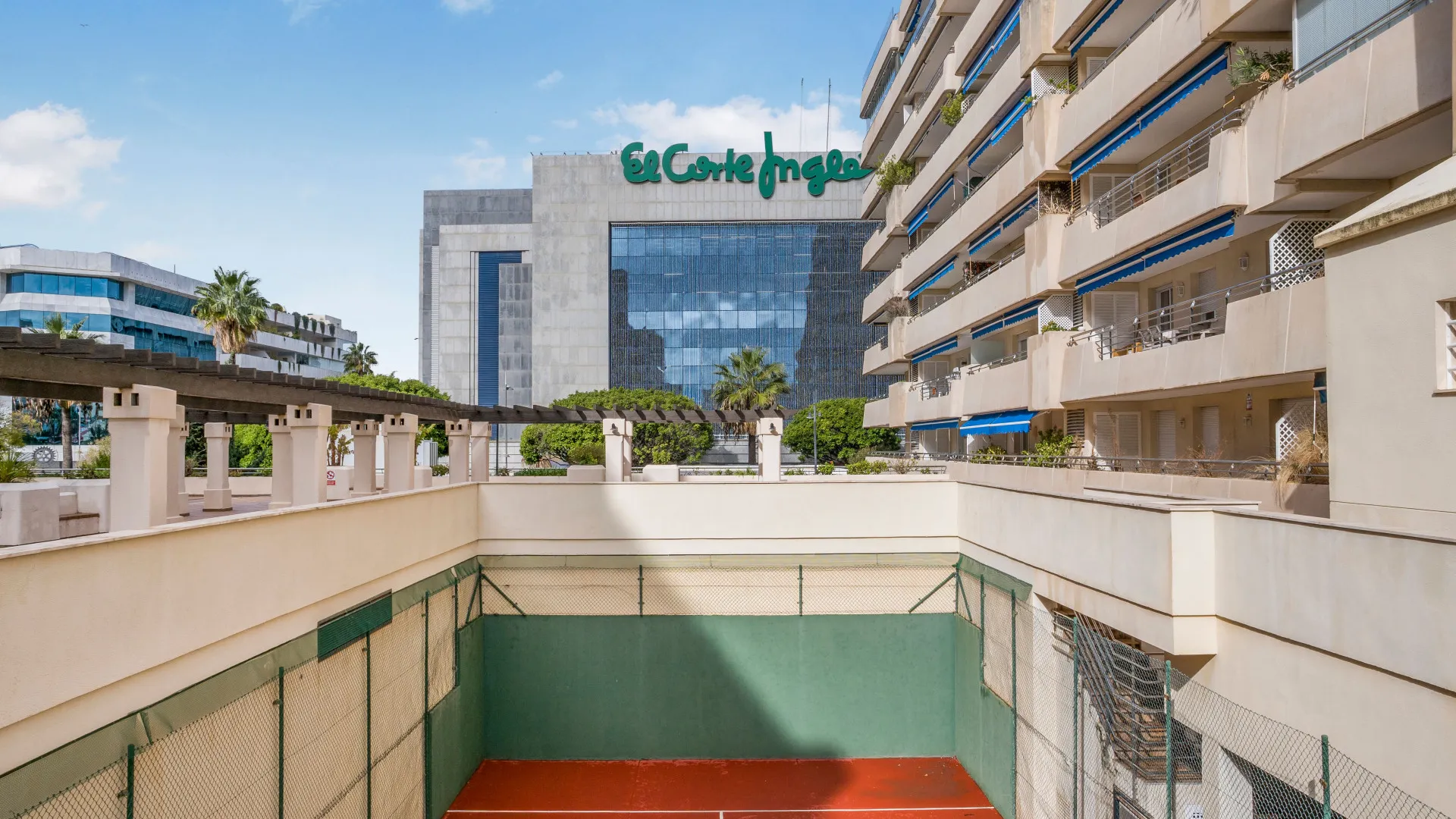 For sale apartment with 1 bedroom in Marbella - Puerto Banus