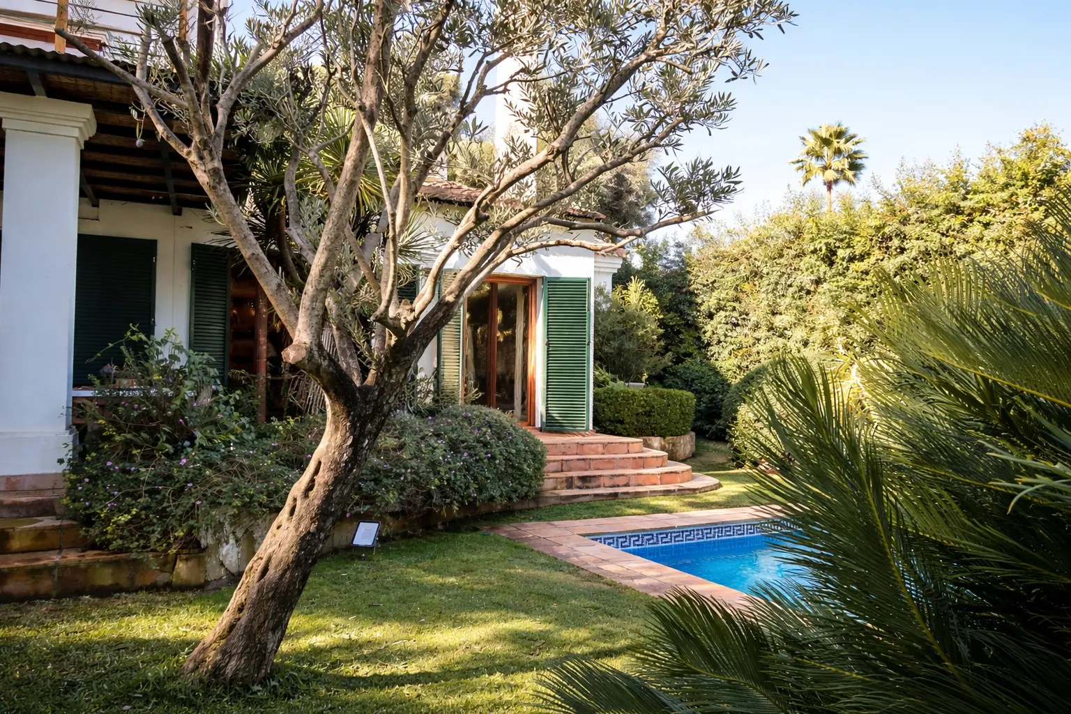 For sale Sotogrande Costa Central 5 bedrooms villa