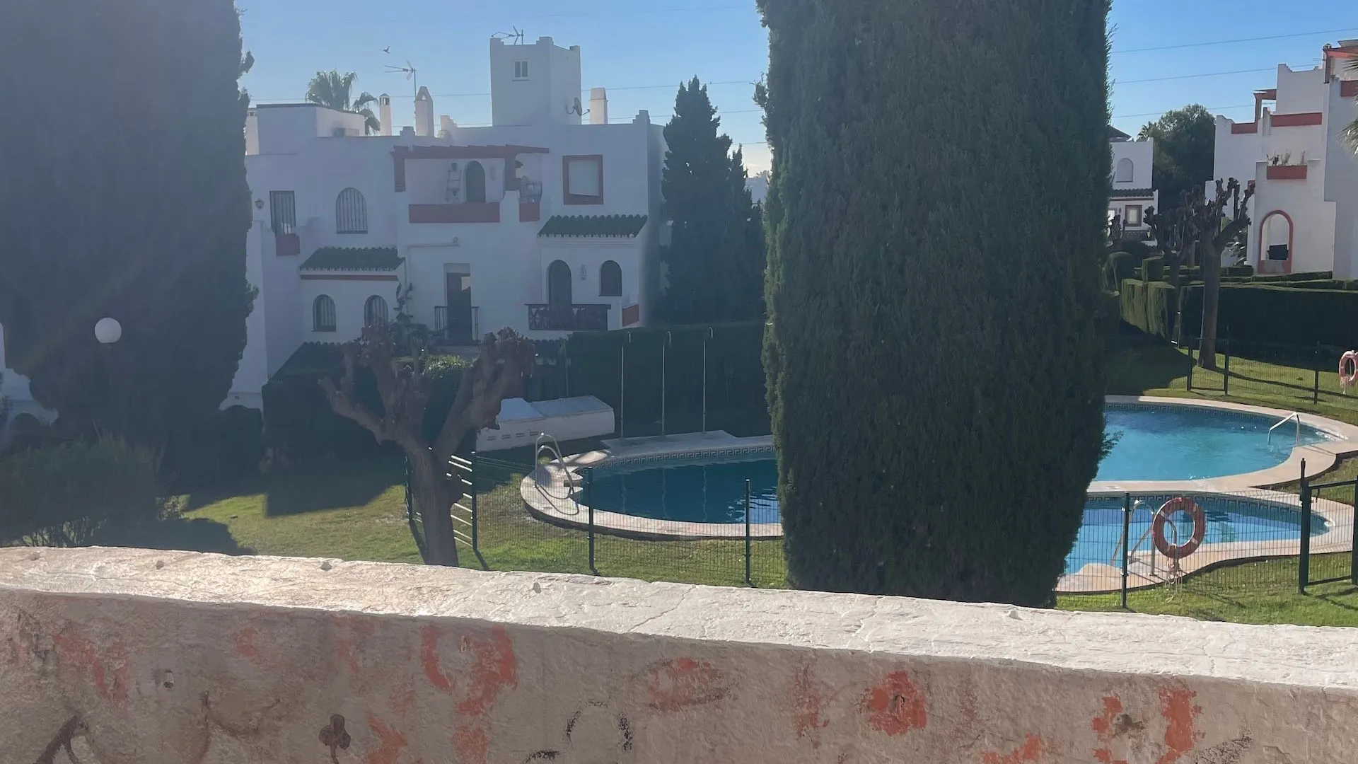 Estepona Este, adosado de 4 dormitorios en venta