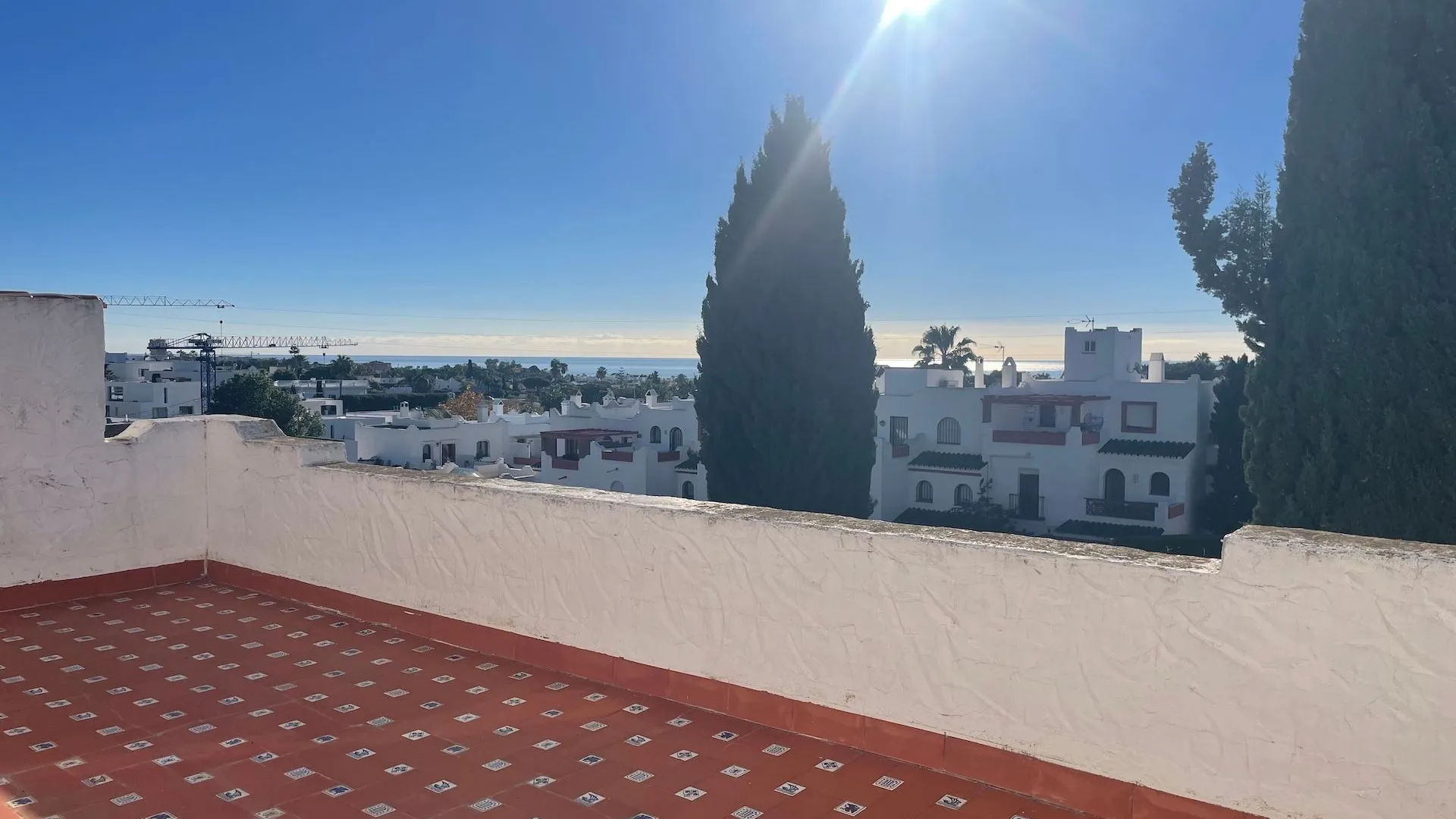 Estepona Este, adosado de 4 dormitorios en venta