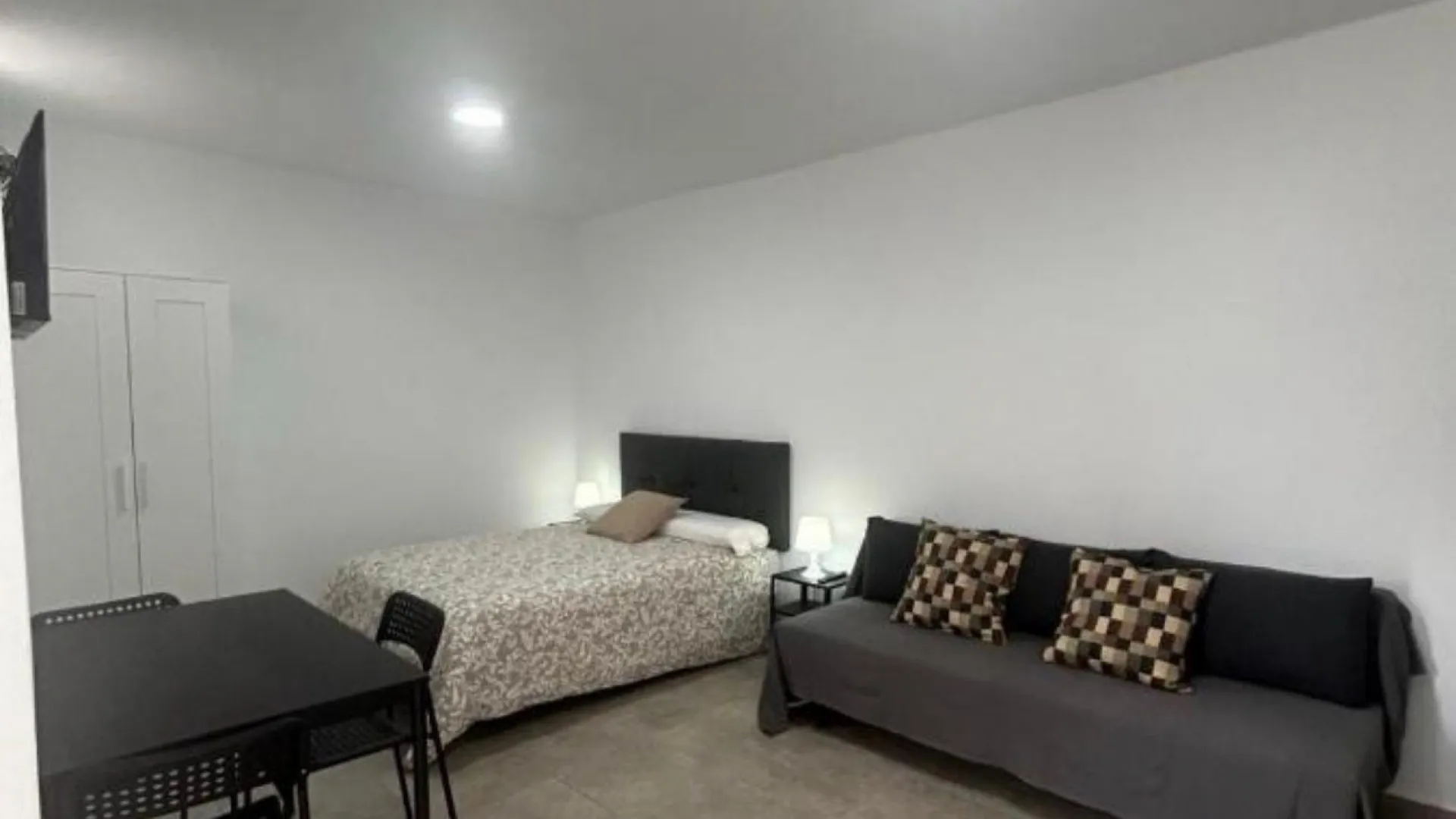 Unique building for sale in Malaga - Este