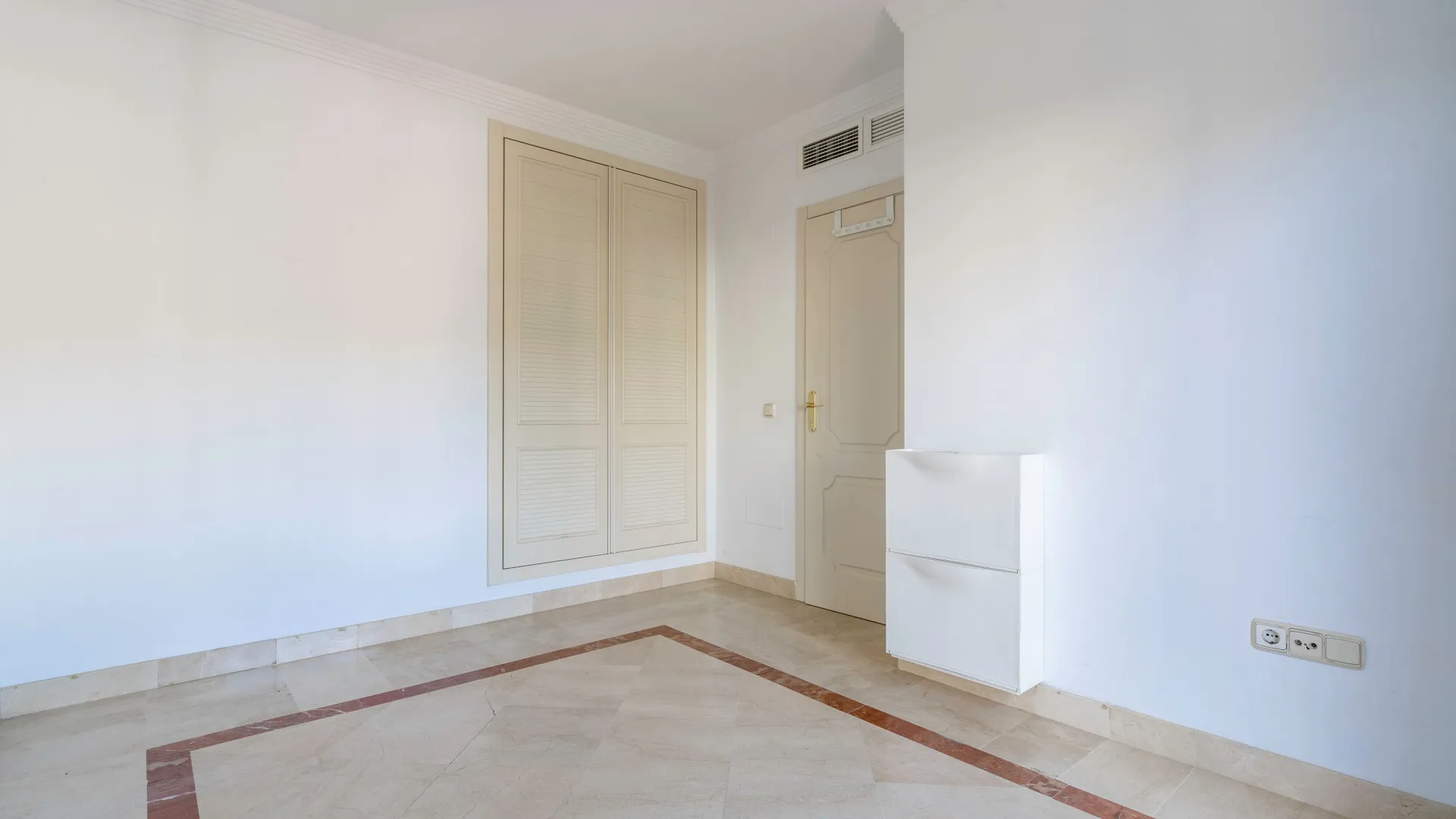 Pareado en venta con 3 dormitorios en Riviera del Sol