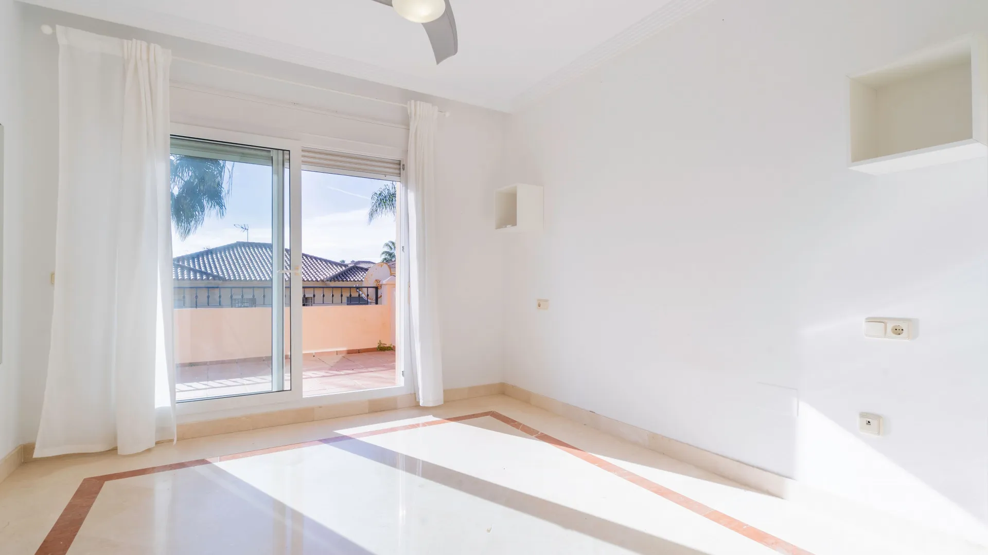 Pareado en venta con 3 dormitorios en Riviera del Sol