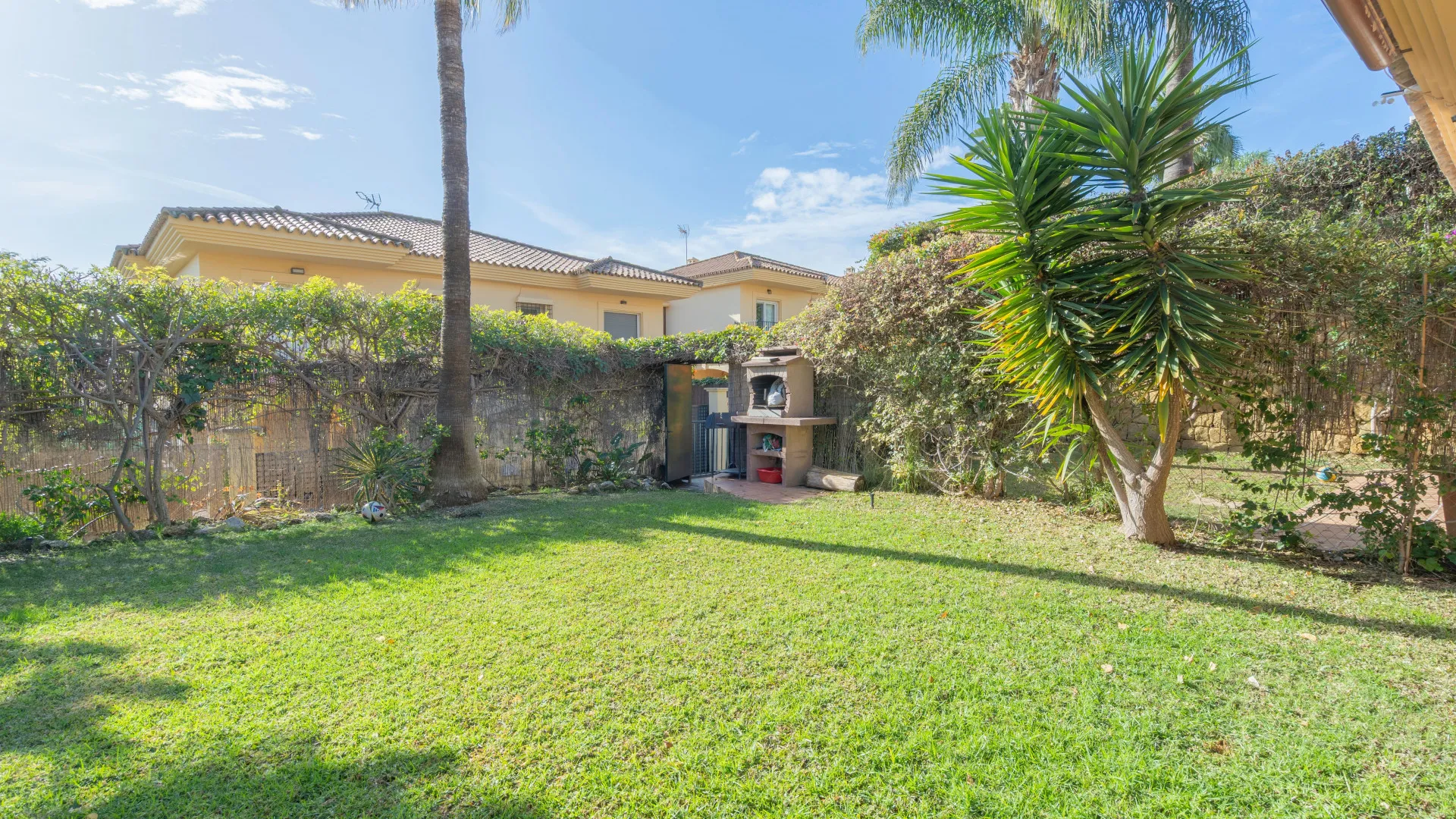 Pareado en venta con 3 dormitorios en Riviera del Sol