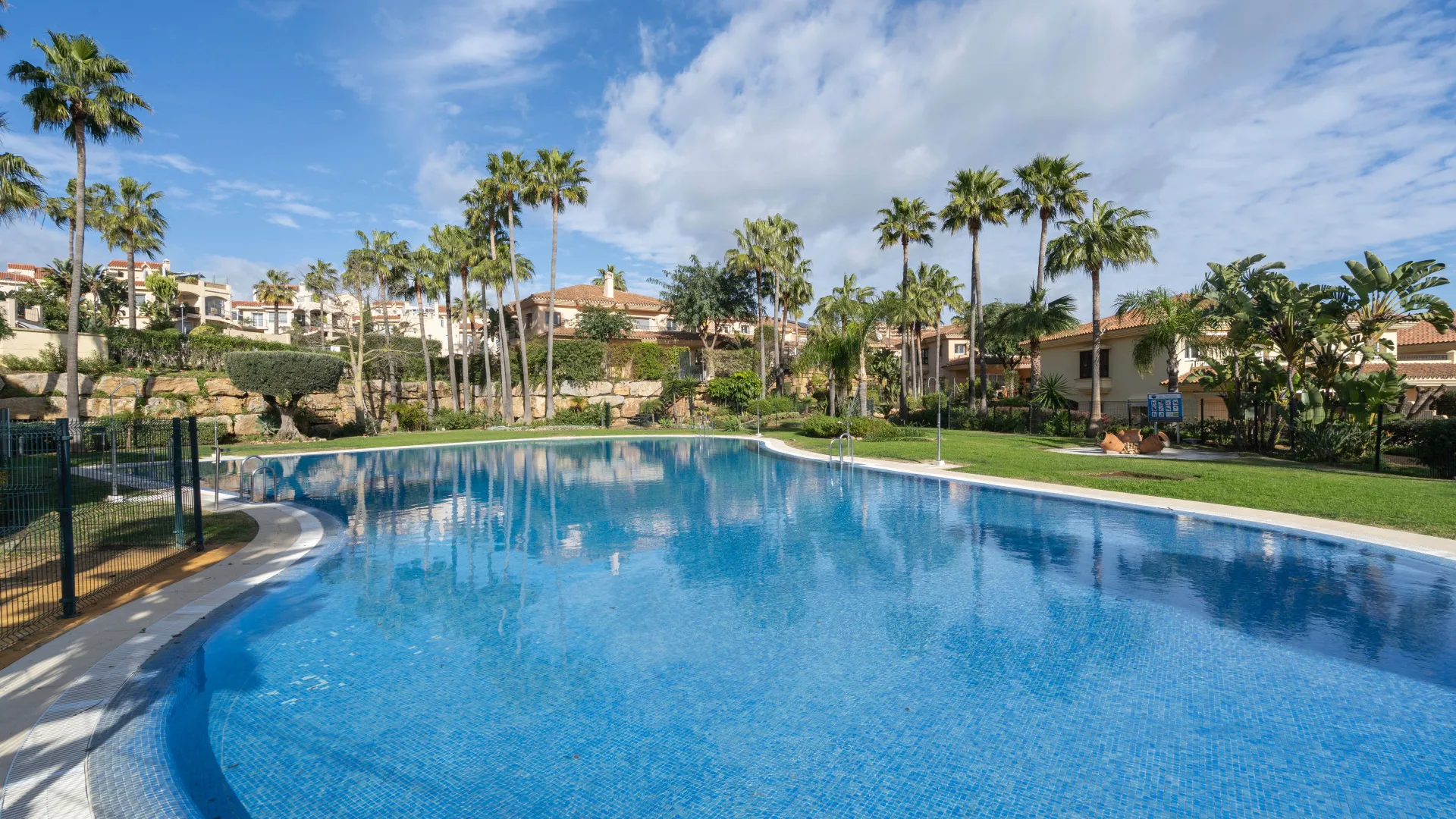 Pareado en venta con 3 dormitorios en Riviera del Sol