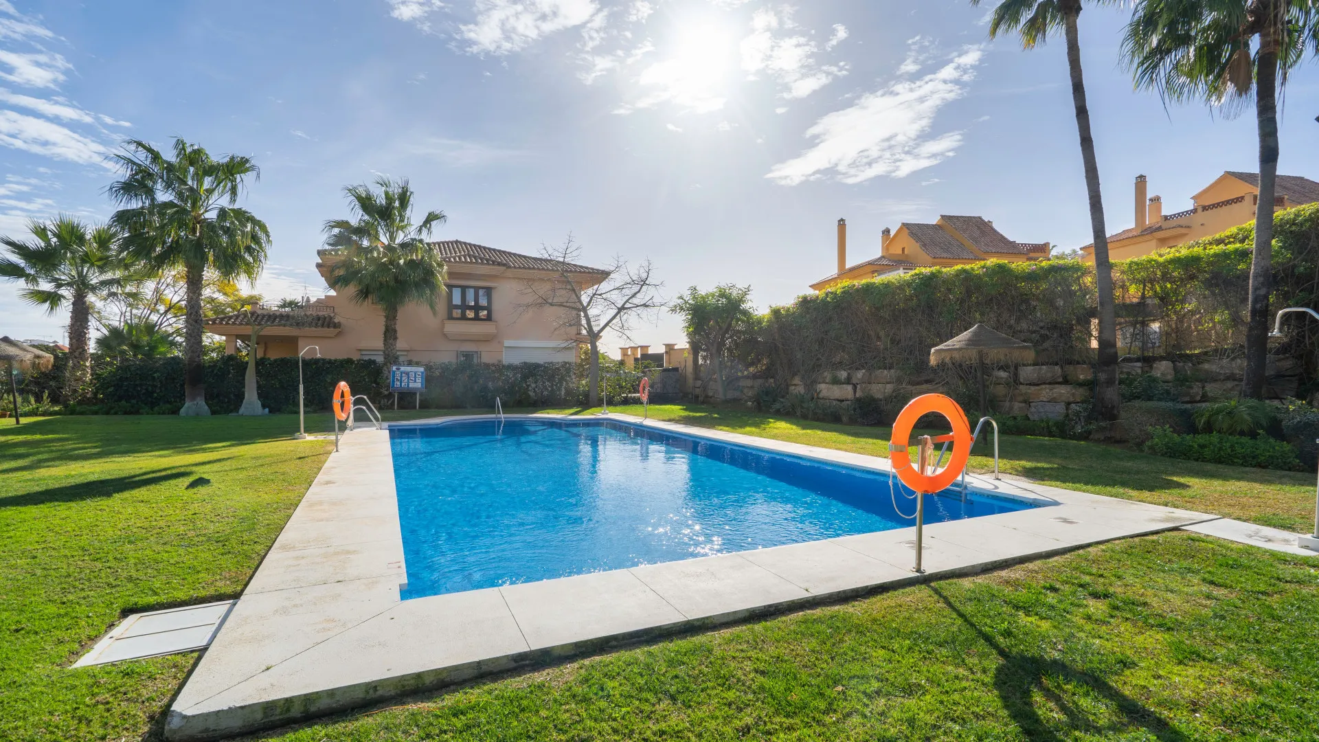 Pareado en venta con 3 dormitorios en Riviera del Sol