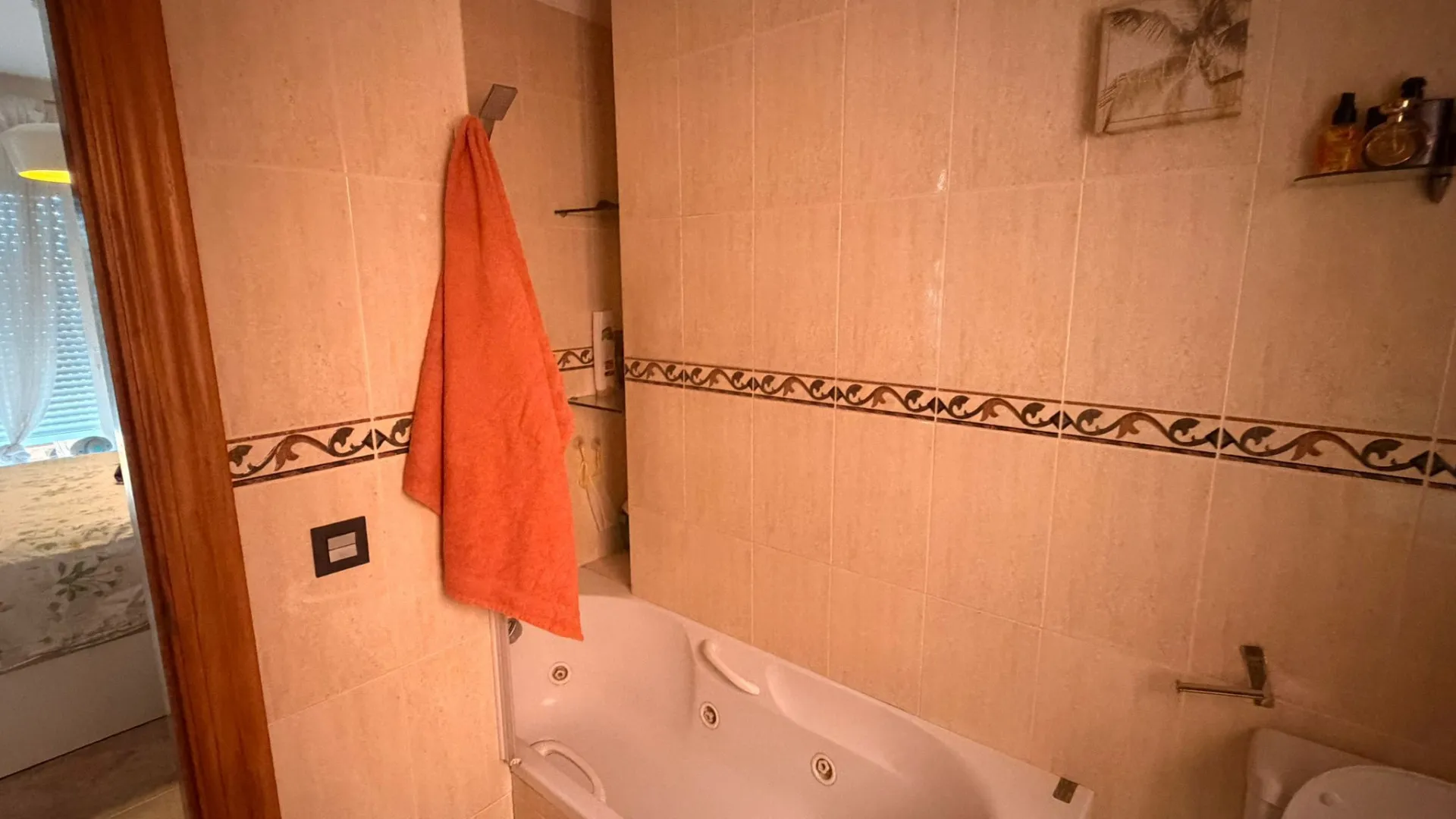 Las Lagunas apartment for sale