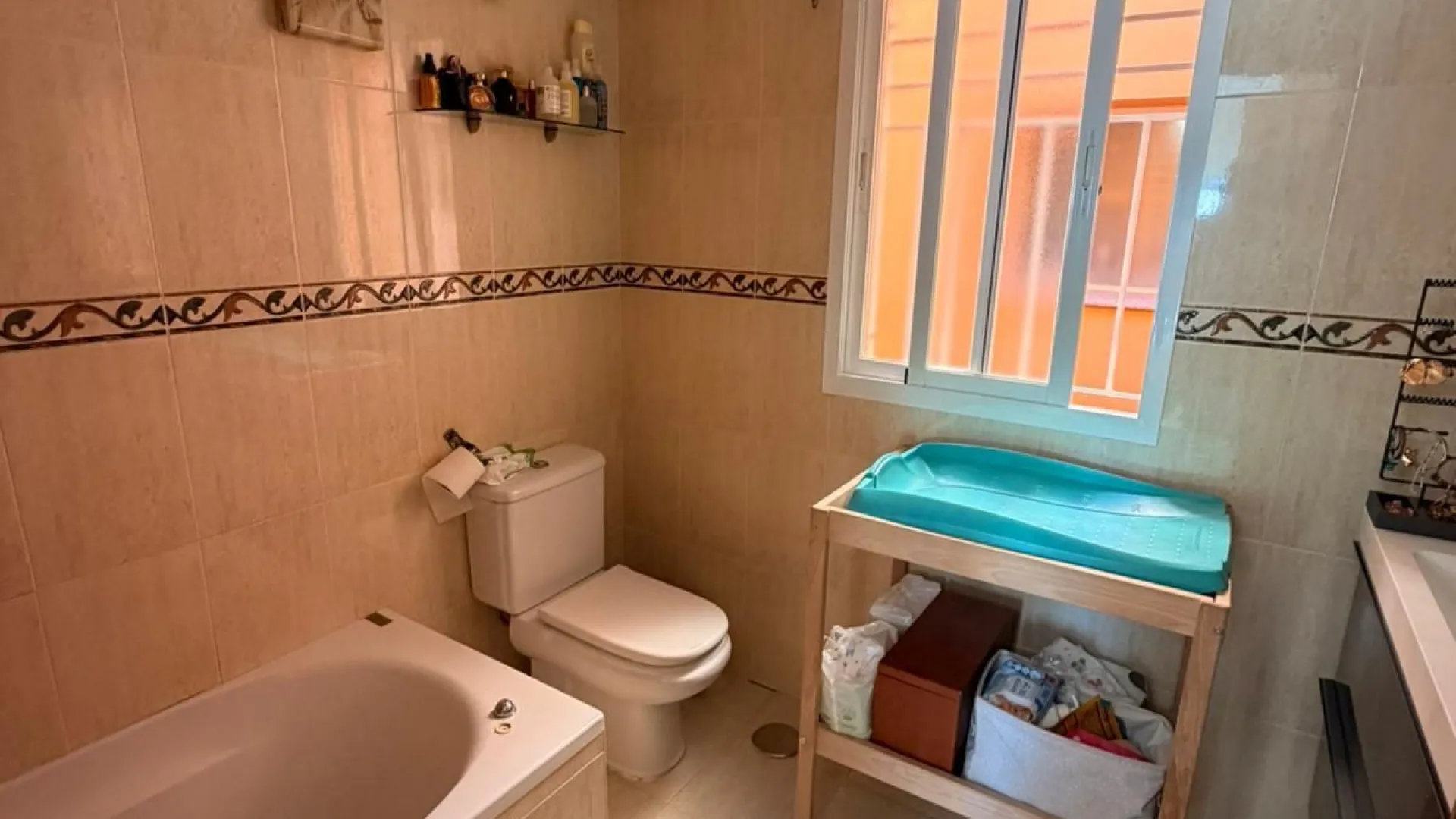 Las Lagunas apartment for sale