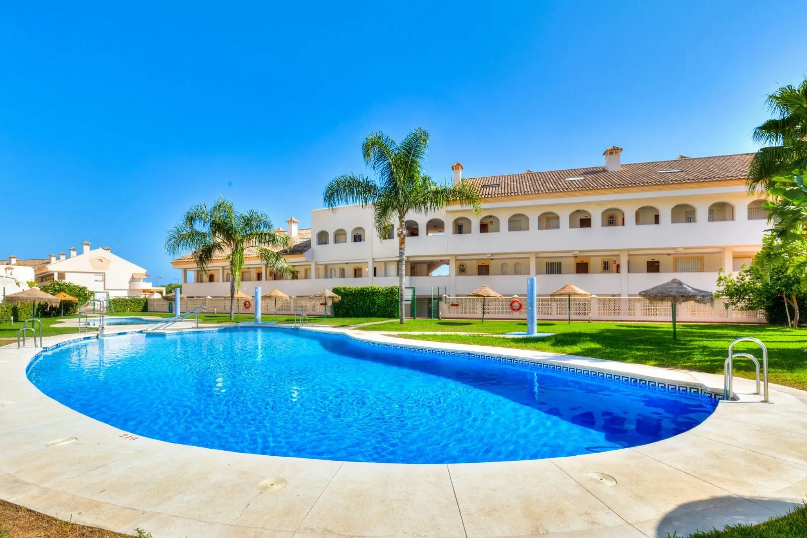 Buy apartment in Benalmadena