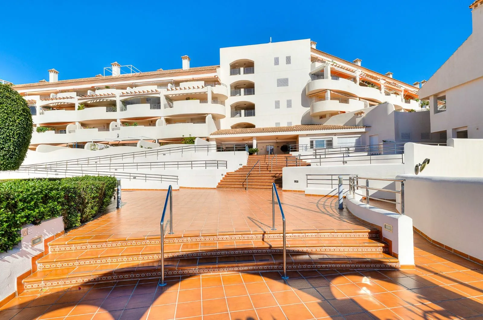 Buy apartment in Benalmadena