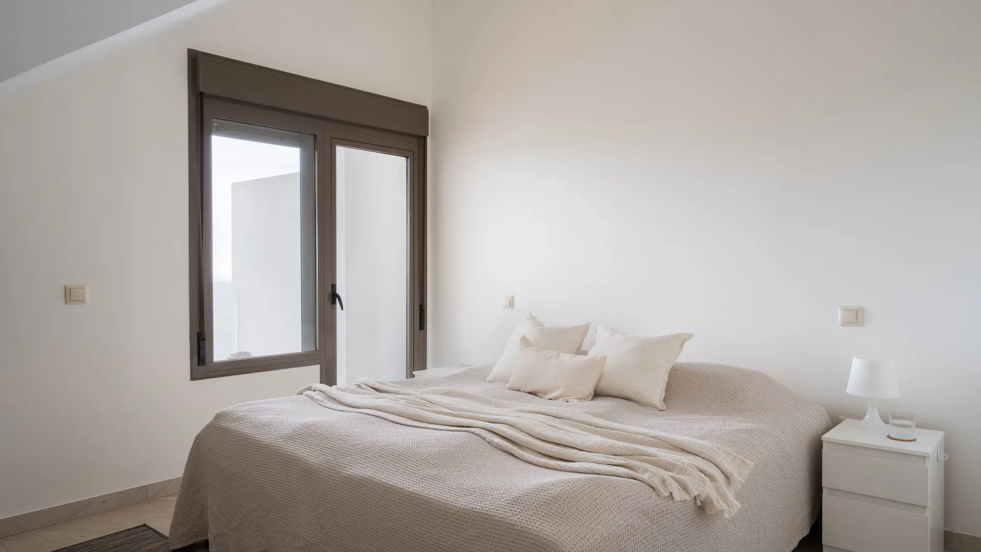 Comprar atico duplex con 2 dormitorios en Mijas Costa