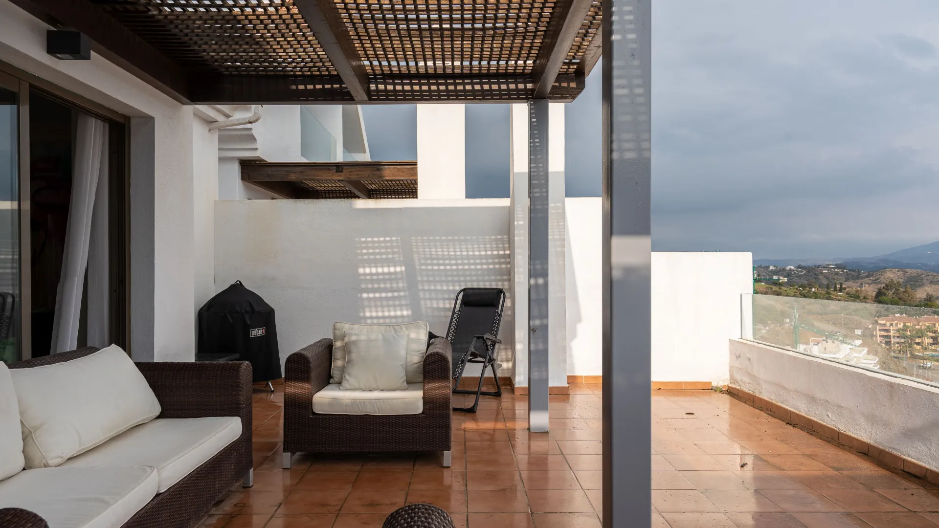 Comprar atico duplex con 2 dormitorios en Mijas Costa