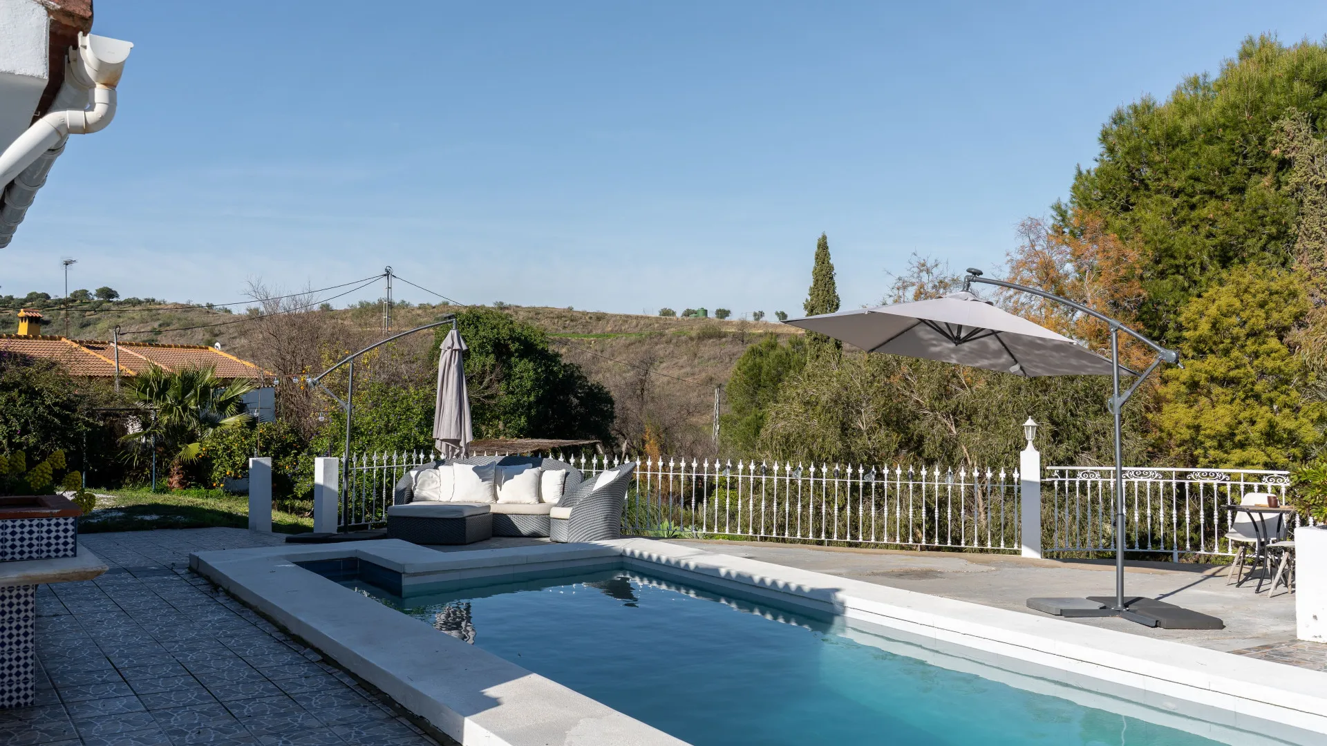 Cartama 2 bedrooms finca for sale