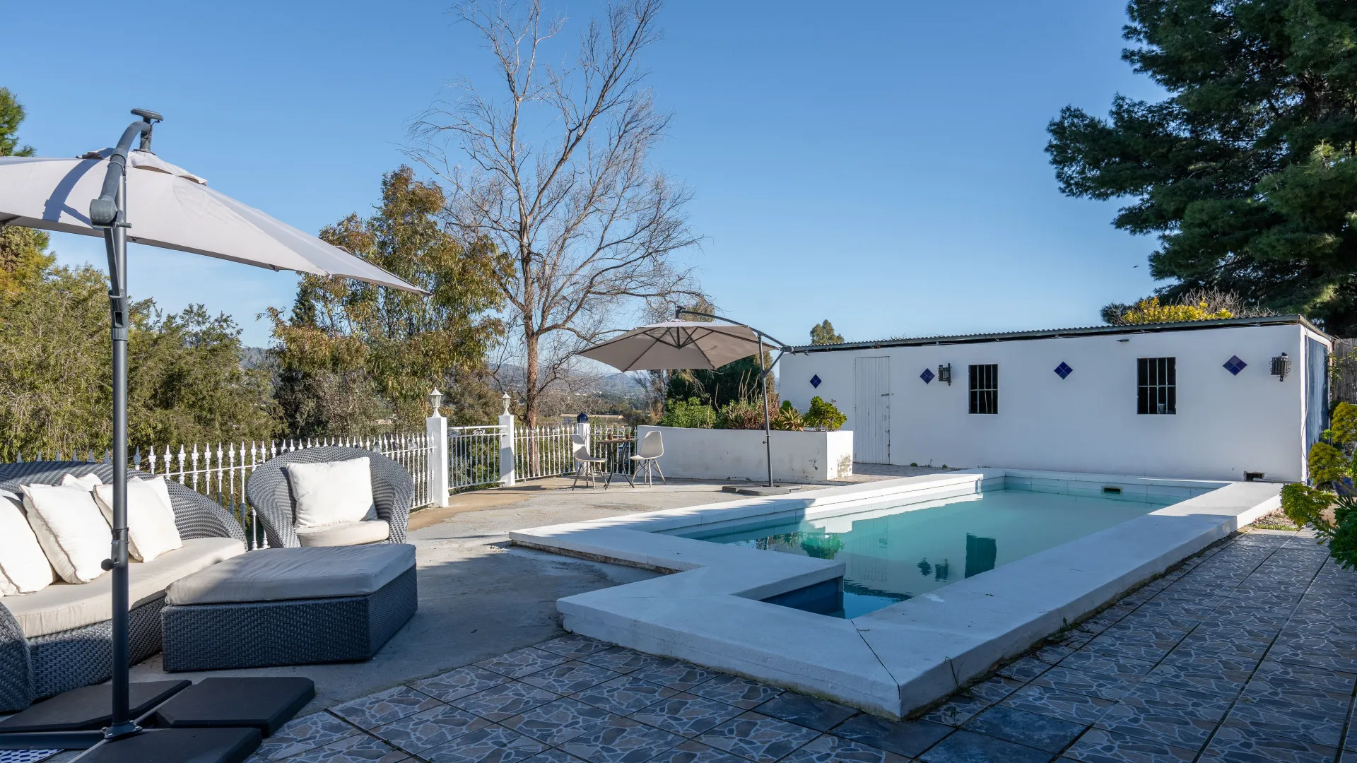 Cartama 2 bedrooms finca for sale