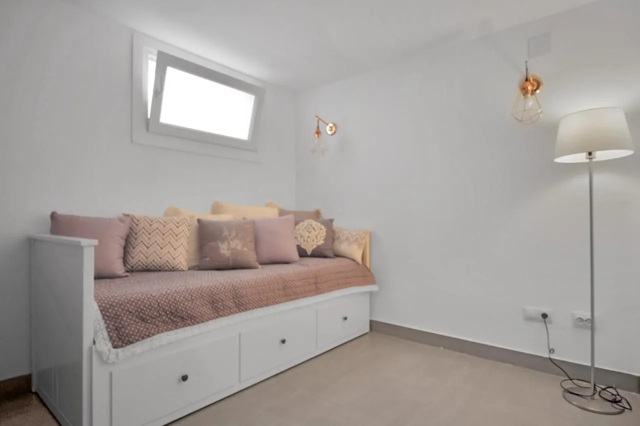 For sale Casares town house with 3 bedrooms