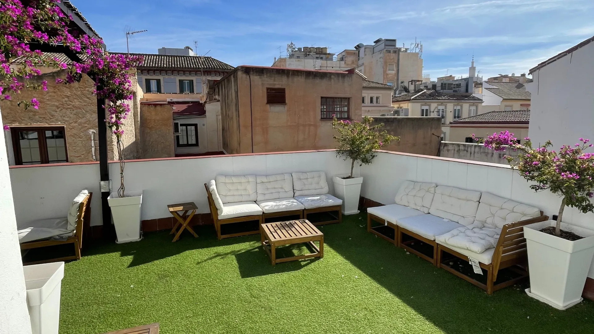 Buy unique building in Malaga