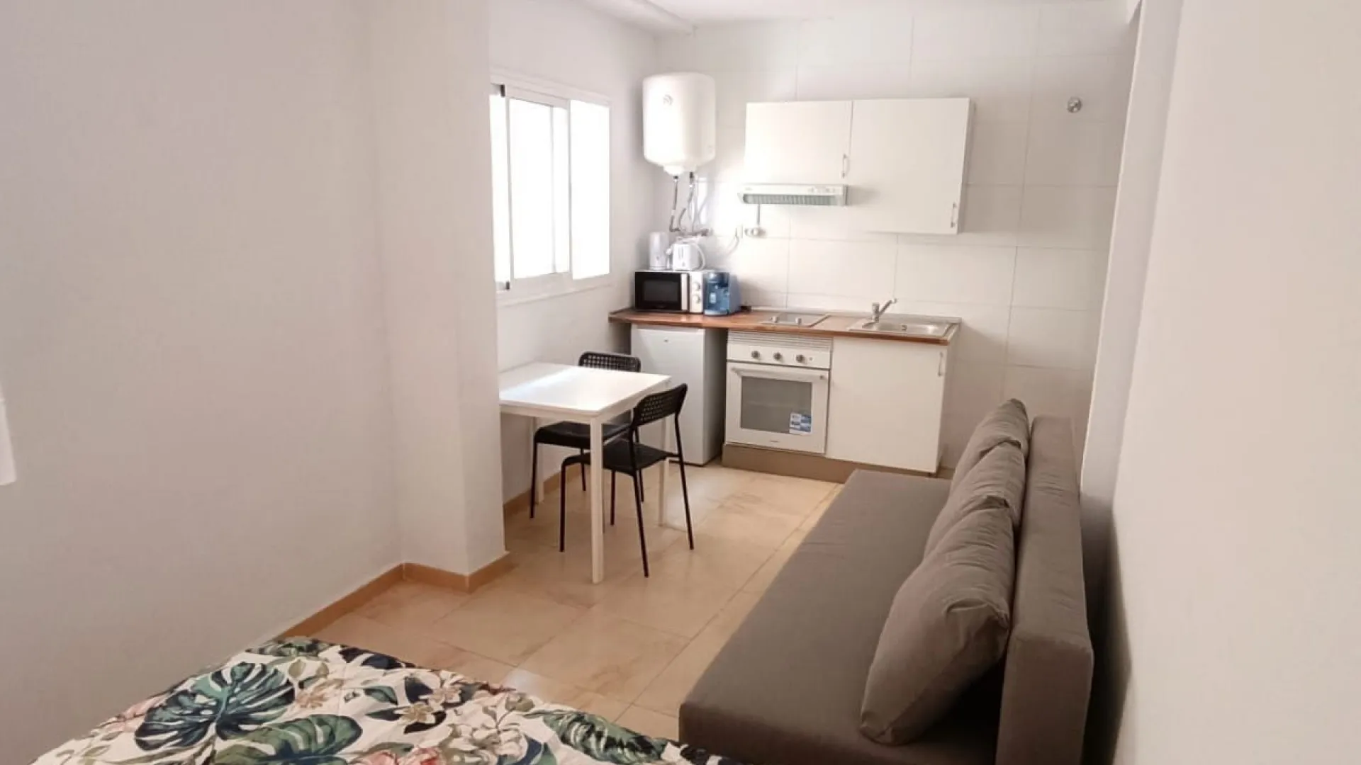 Buy unique building in Malaga