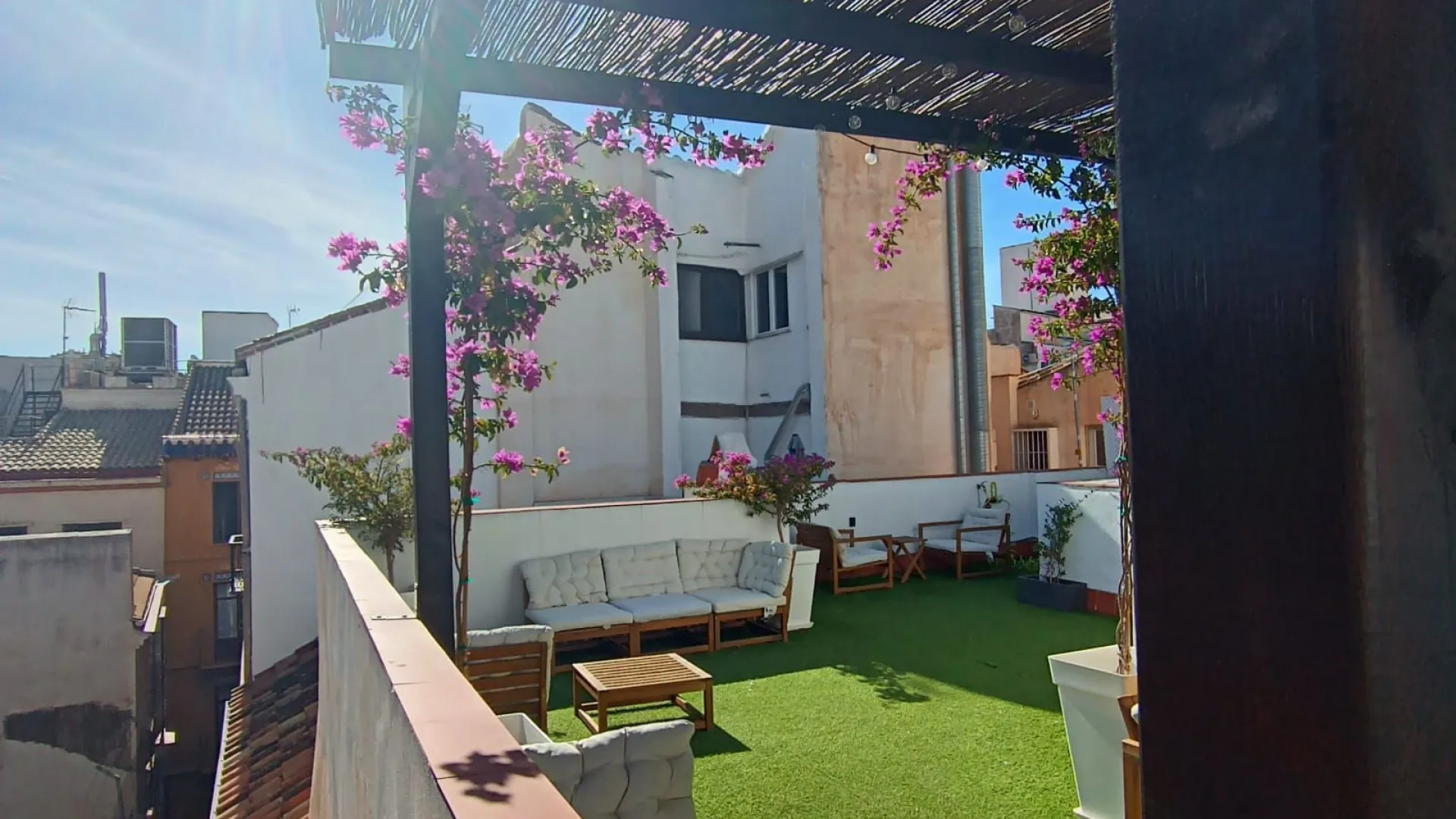 Buy unique building in Malaga