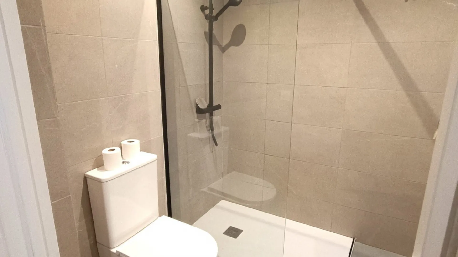 Buy unique building in Malaga