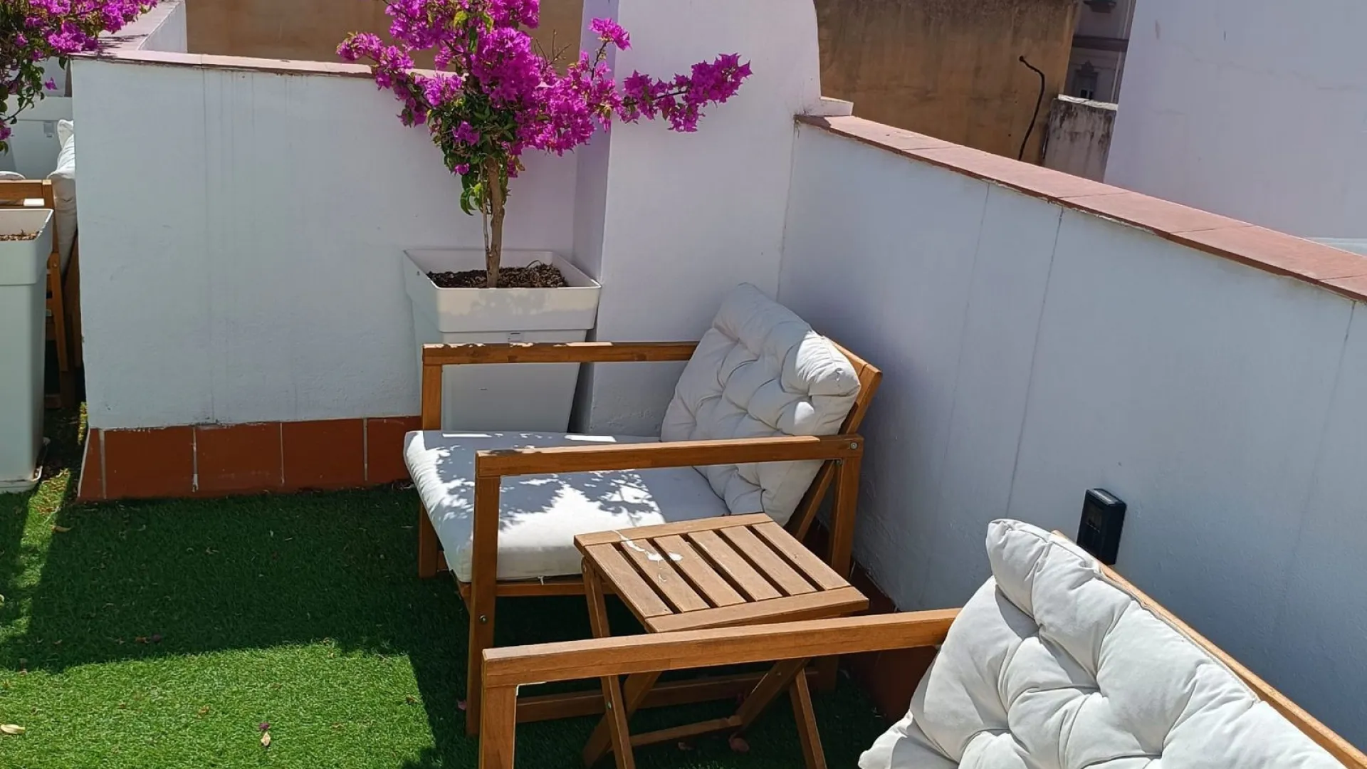 Buy unique building in Malaga