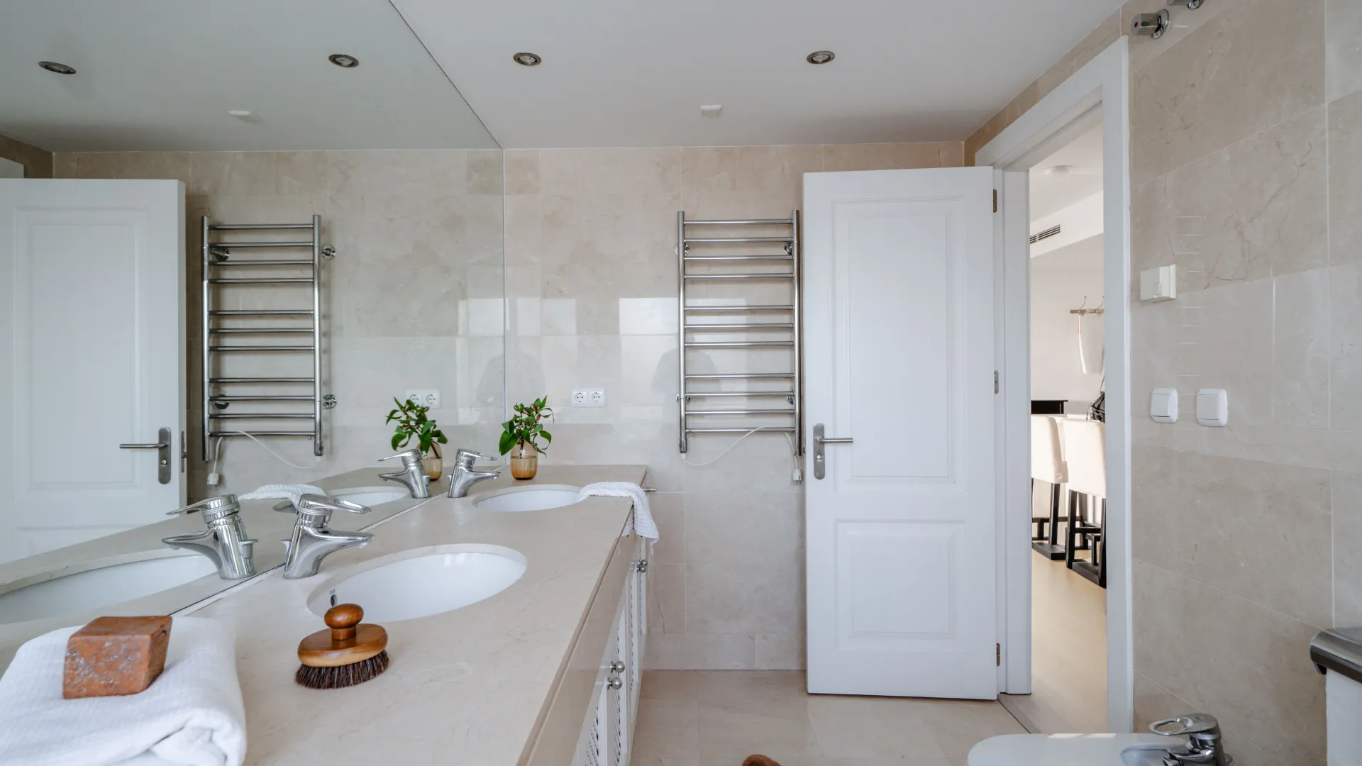 2 bedrooms Nueva Andalucia penthouse for sale