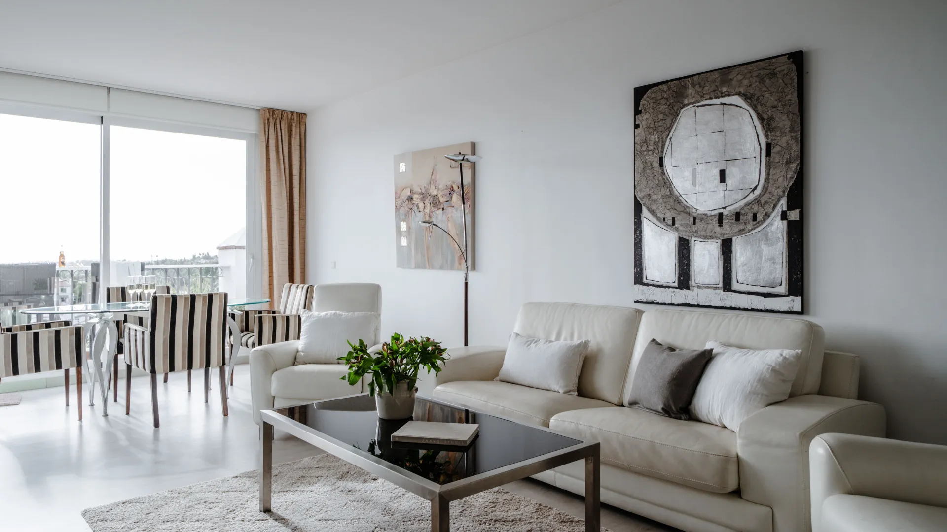 2 bedrooms Nueva Andalucia penthouse for sale