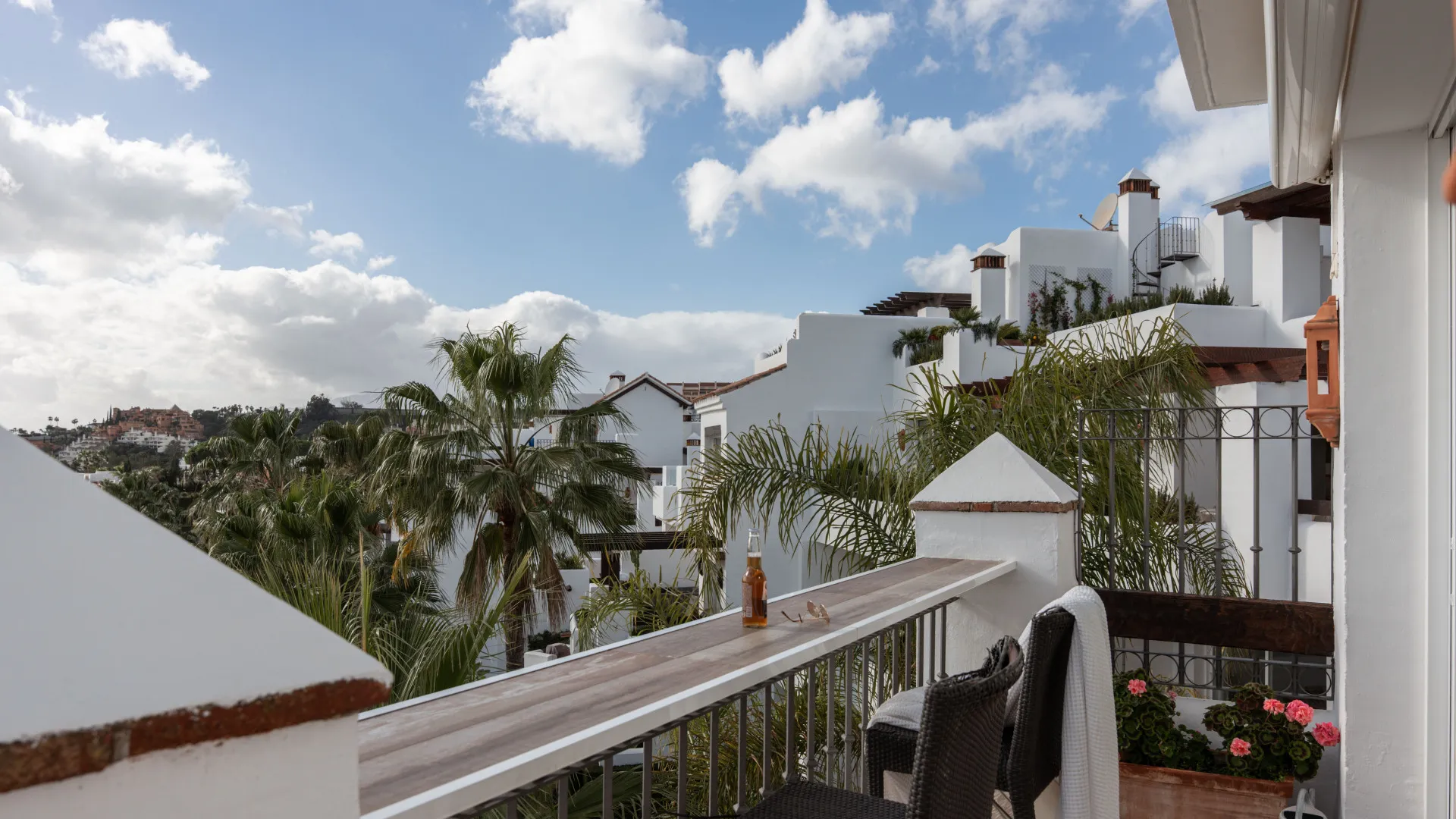 2 bedrooms Nueva Andalucia penthouse for sale