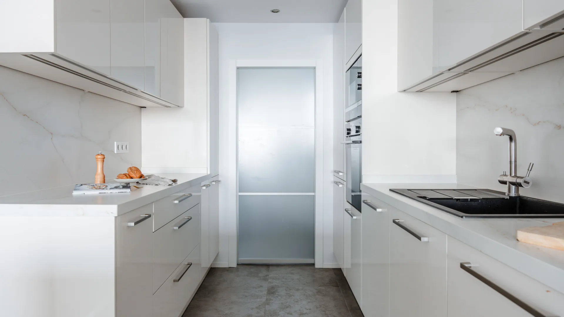 2 bedrooms Nueva Andalucia penthouse for sale