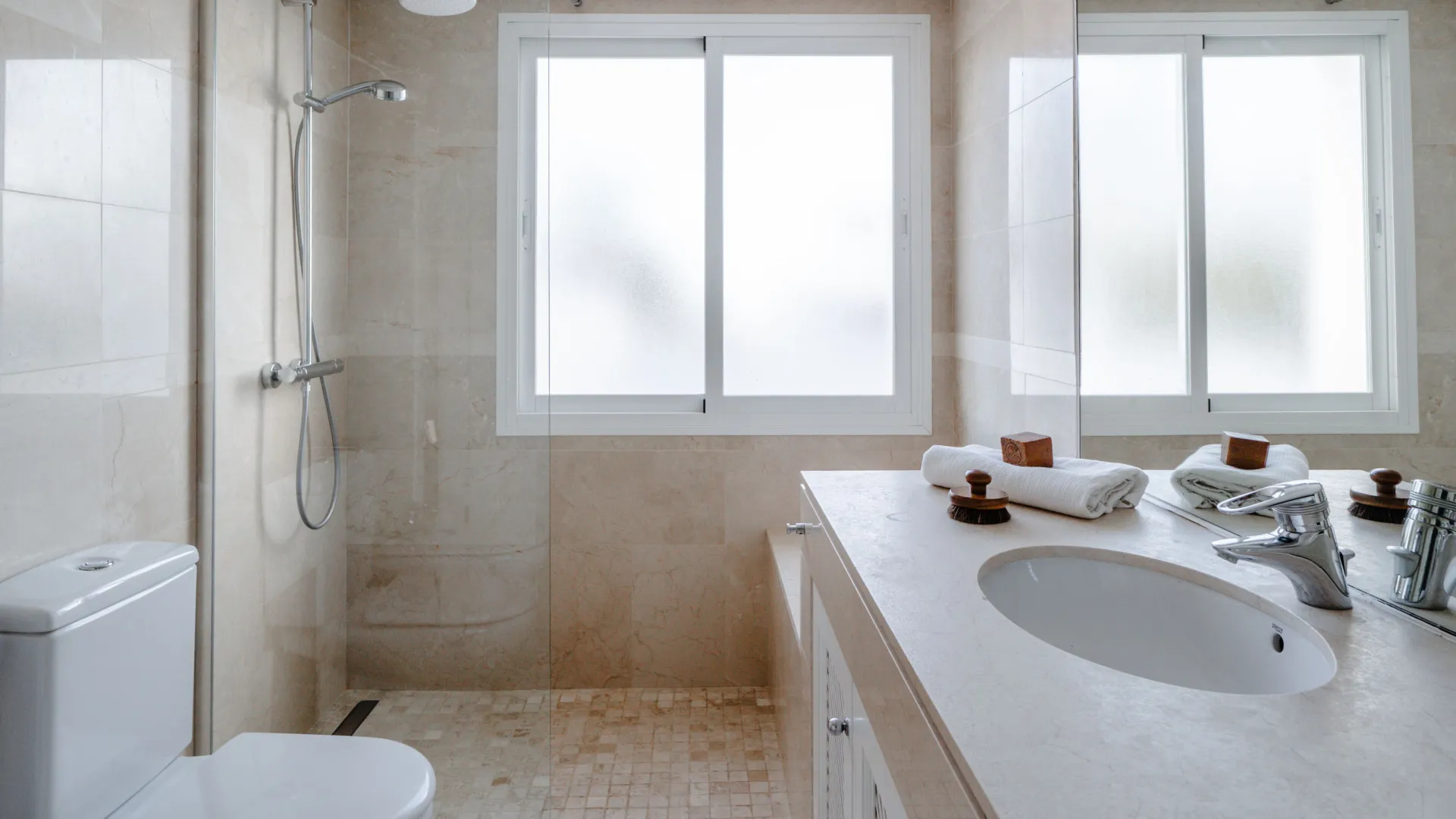 2 bedrooms Nueva Andalucia penthouse for sale