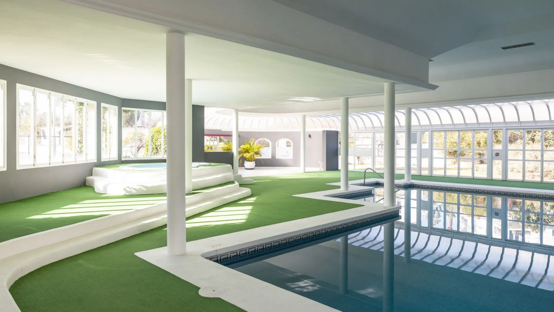 Ático en venta con 1 dormitorio en Nueva Andalucia