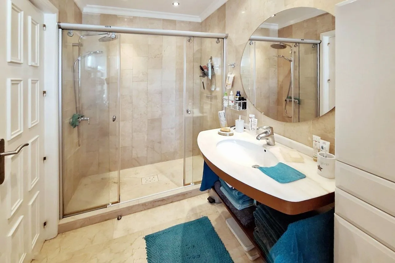 Ático en venta con 1 dormitorio en Nueva Andalucia