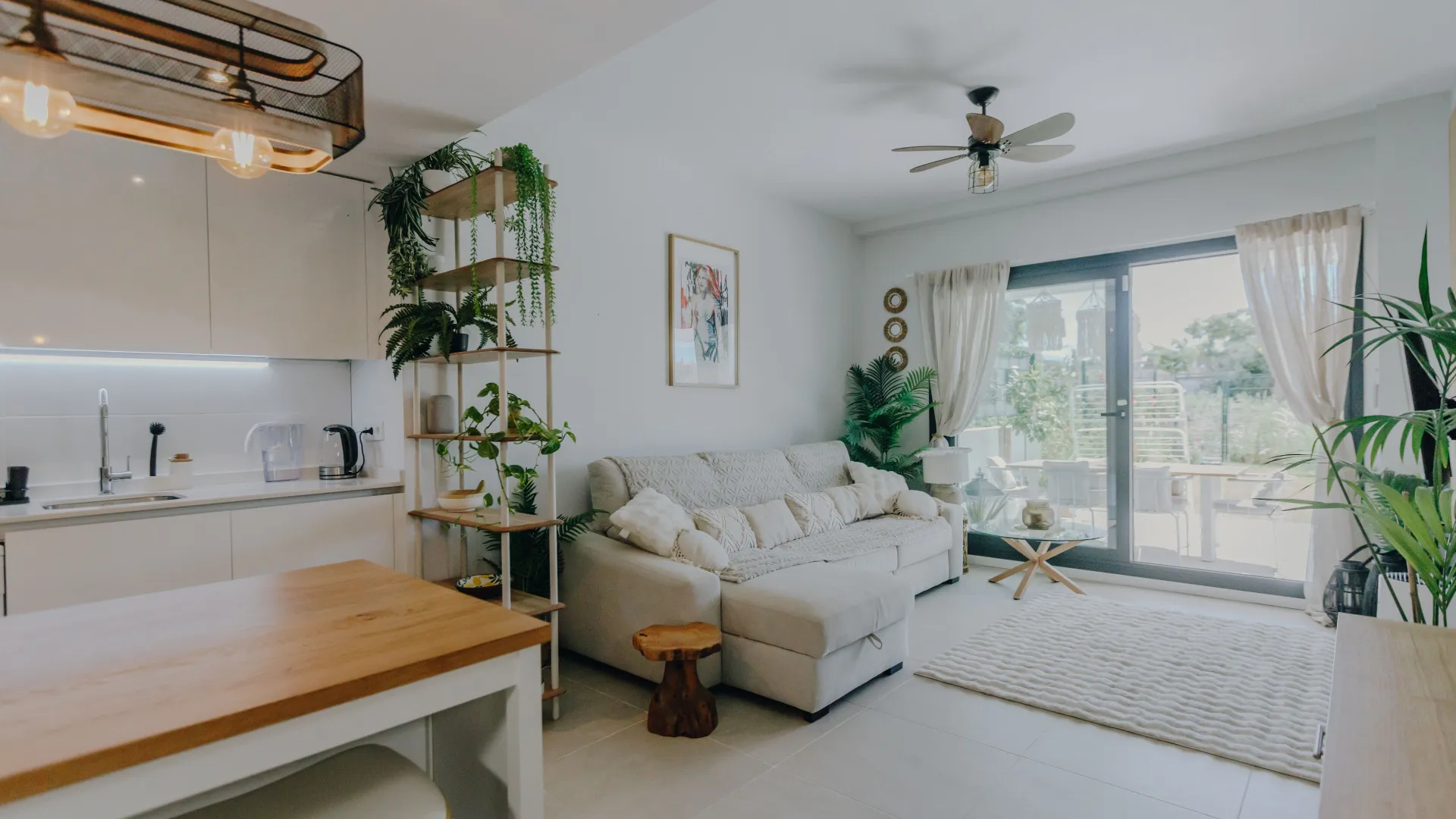 Apartamento planta baja a la venta en Estepona Este