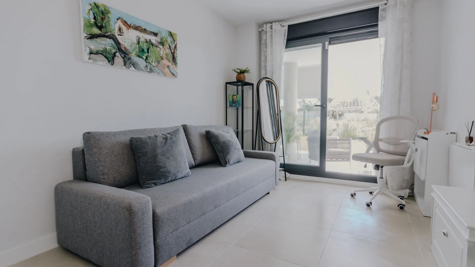 Apartamento planta baja a la venta en Estepona Este