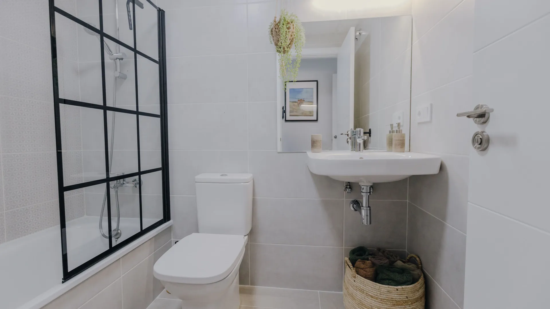 Apartamento planta baja a la venta en Estepona Este