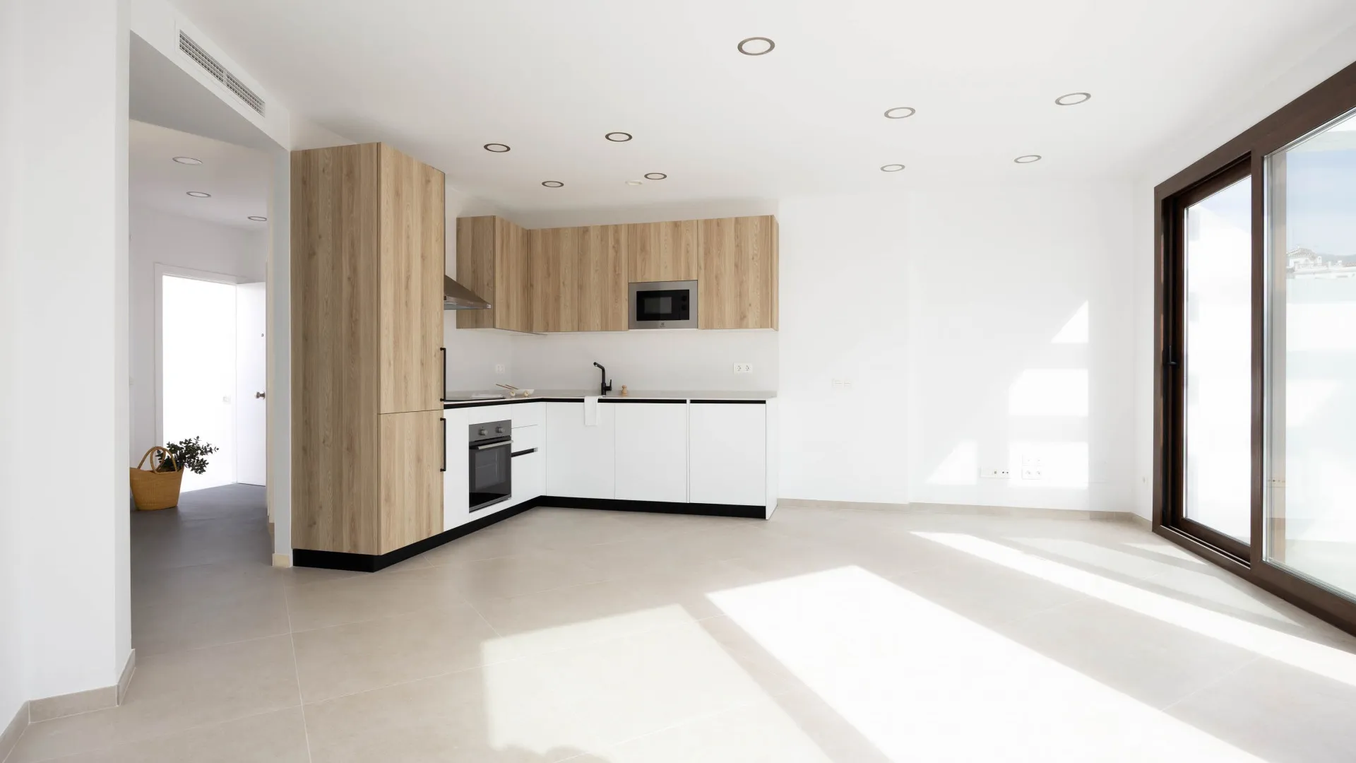 For sale Nerja town house with 2 bedrooms