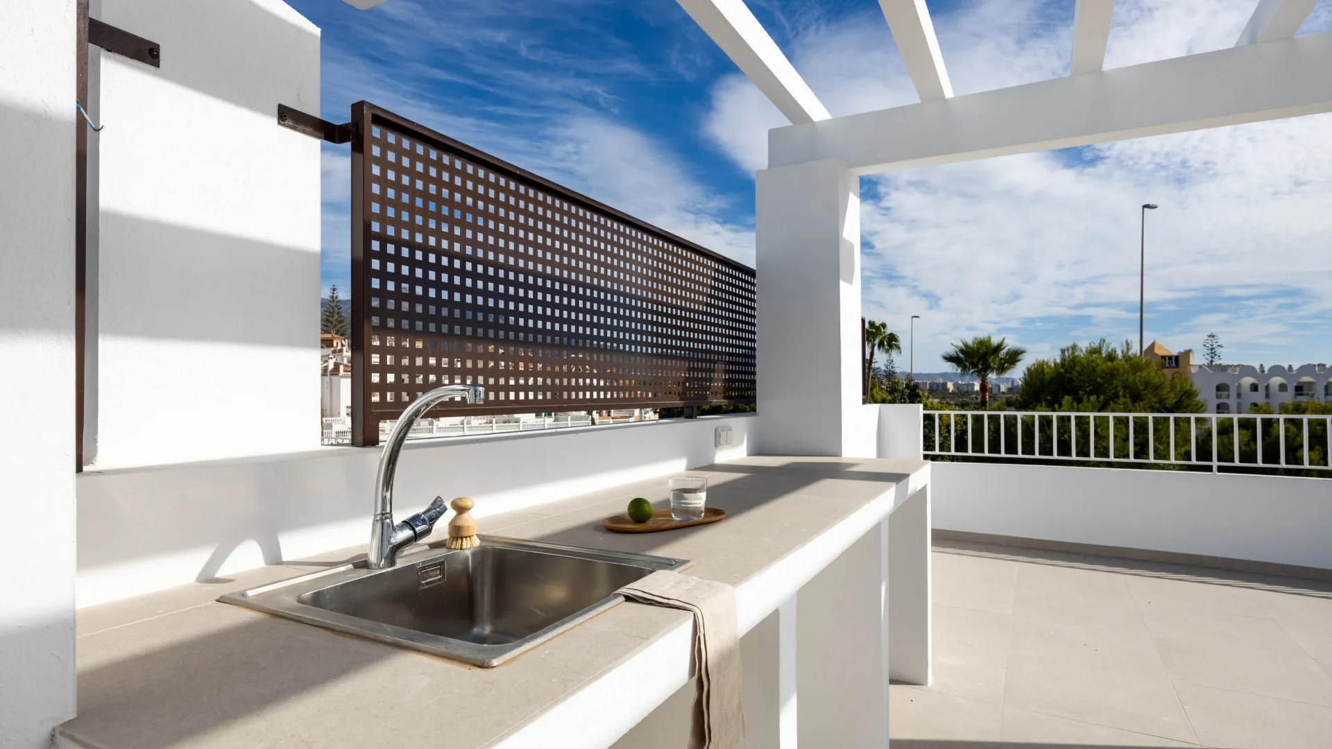 For sale Nerja town house with 2 bedrooms