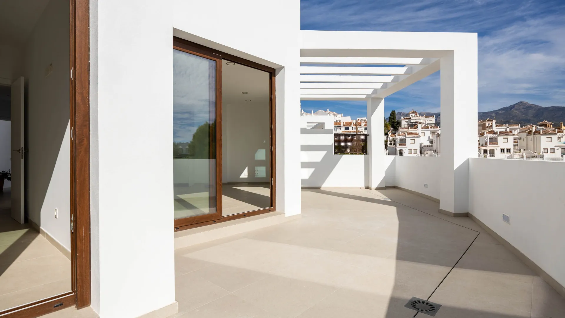 For sale Nerja town house with 2 bedrooms